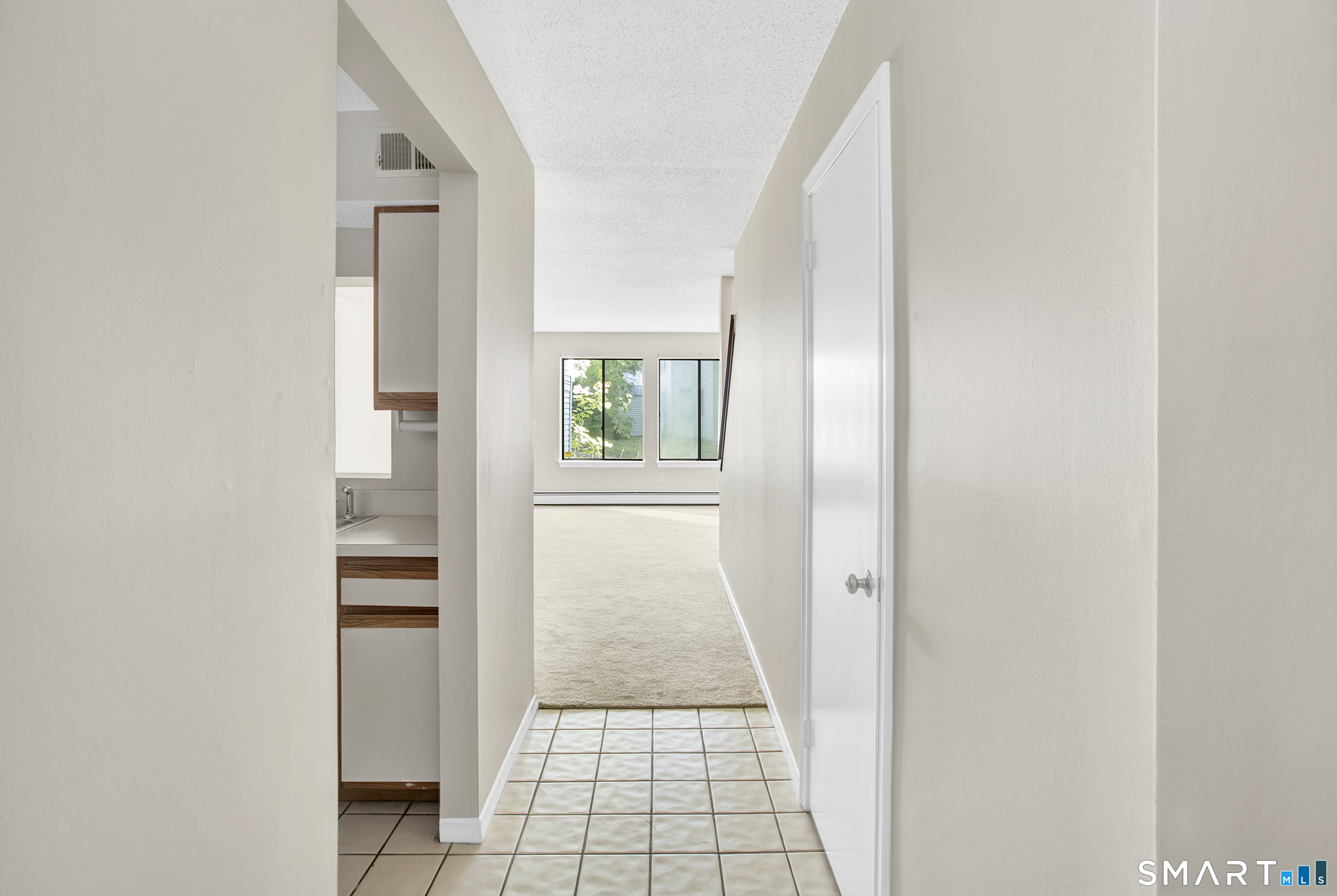 9 Talcott Forest C Road Property Photo 3