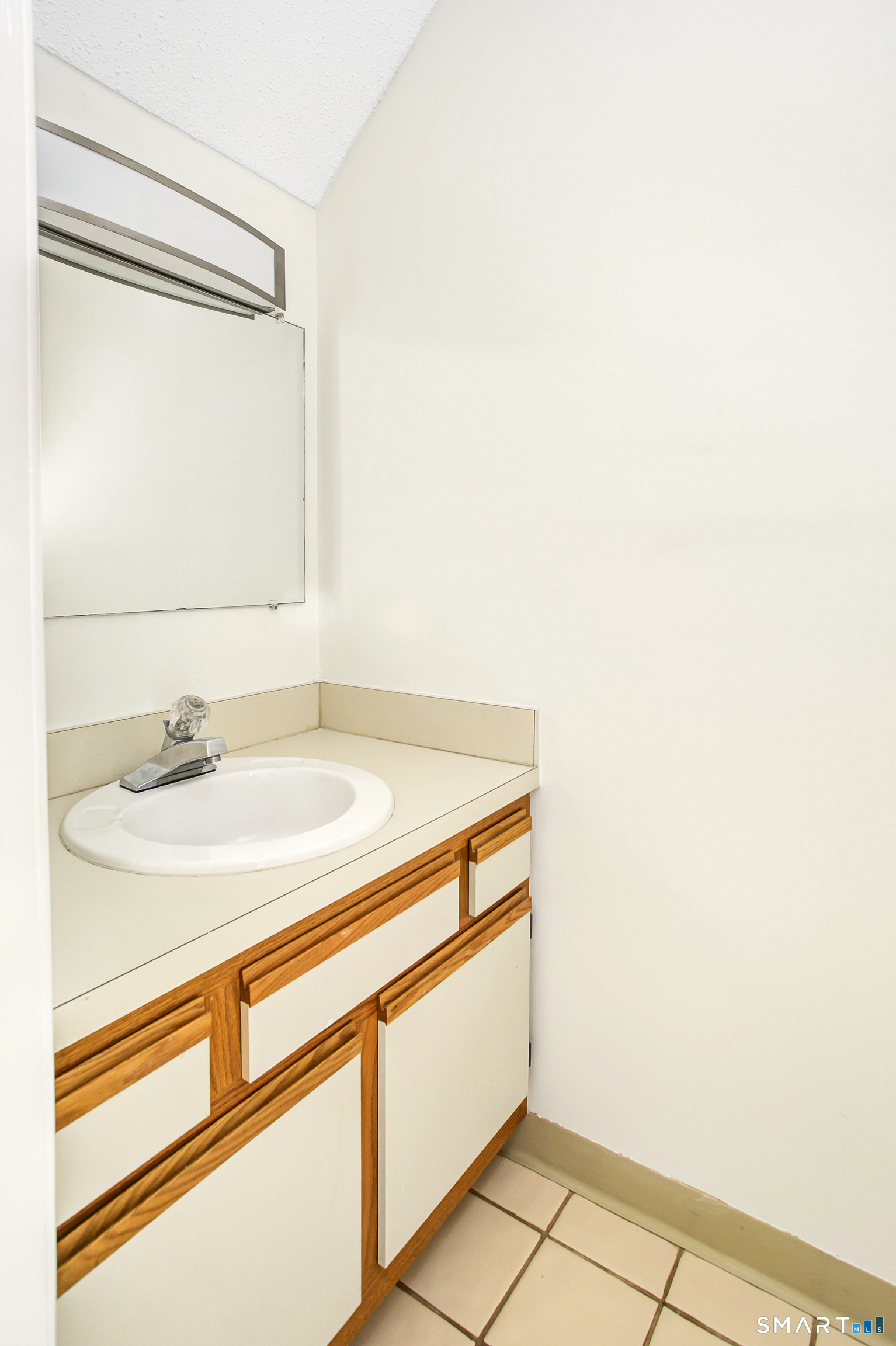 9 Talcott Forest C Road Property Photo 11