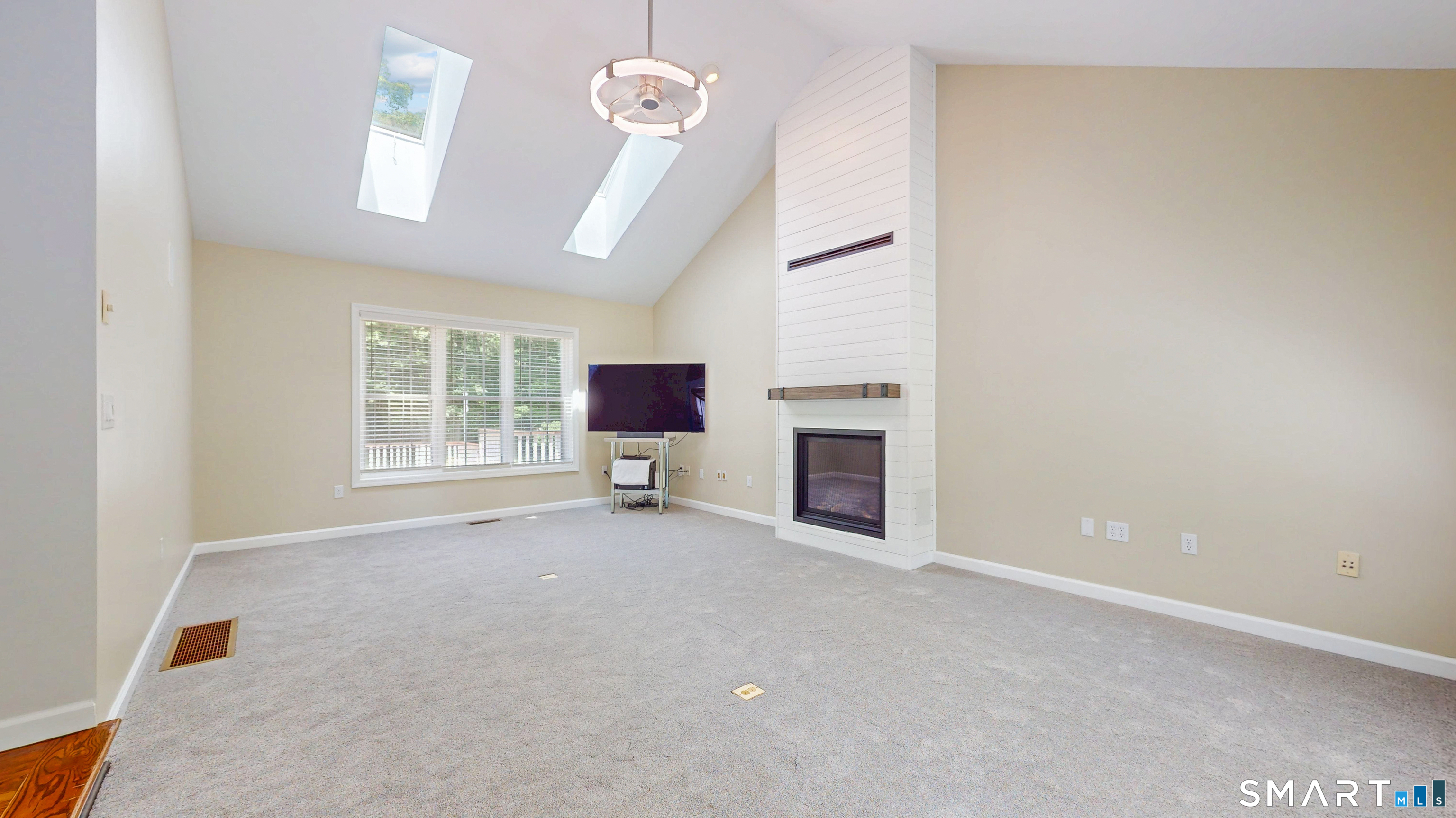 10 Shelter Rock Road Property Photo 3