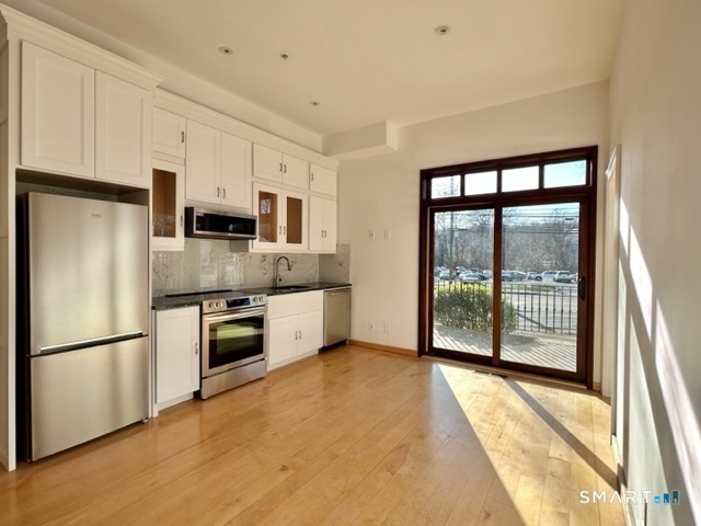 2 Hollyhock 7 Road Property Photo 4