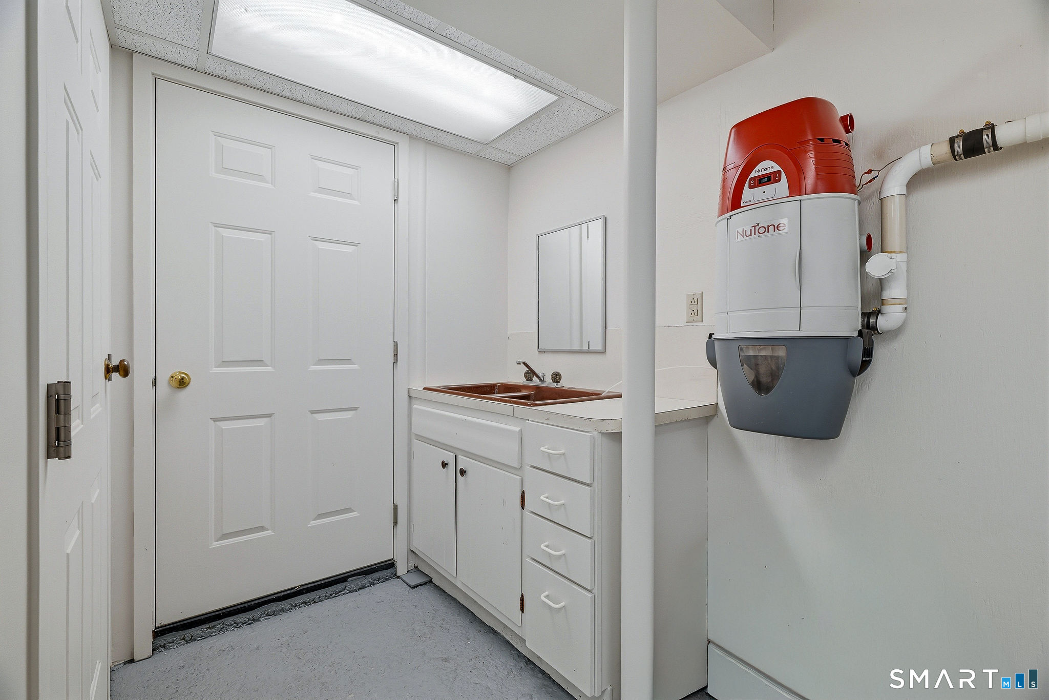 24 Lincoln Avenue Property Photo 29