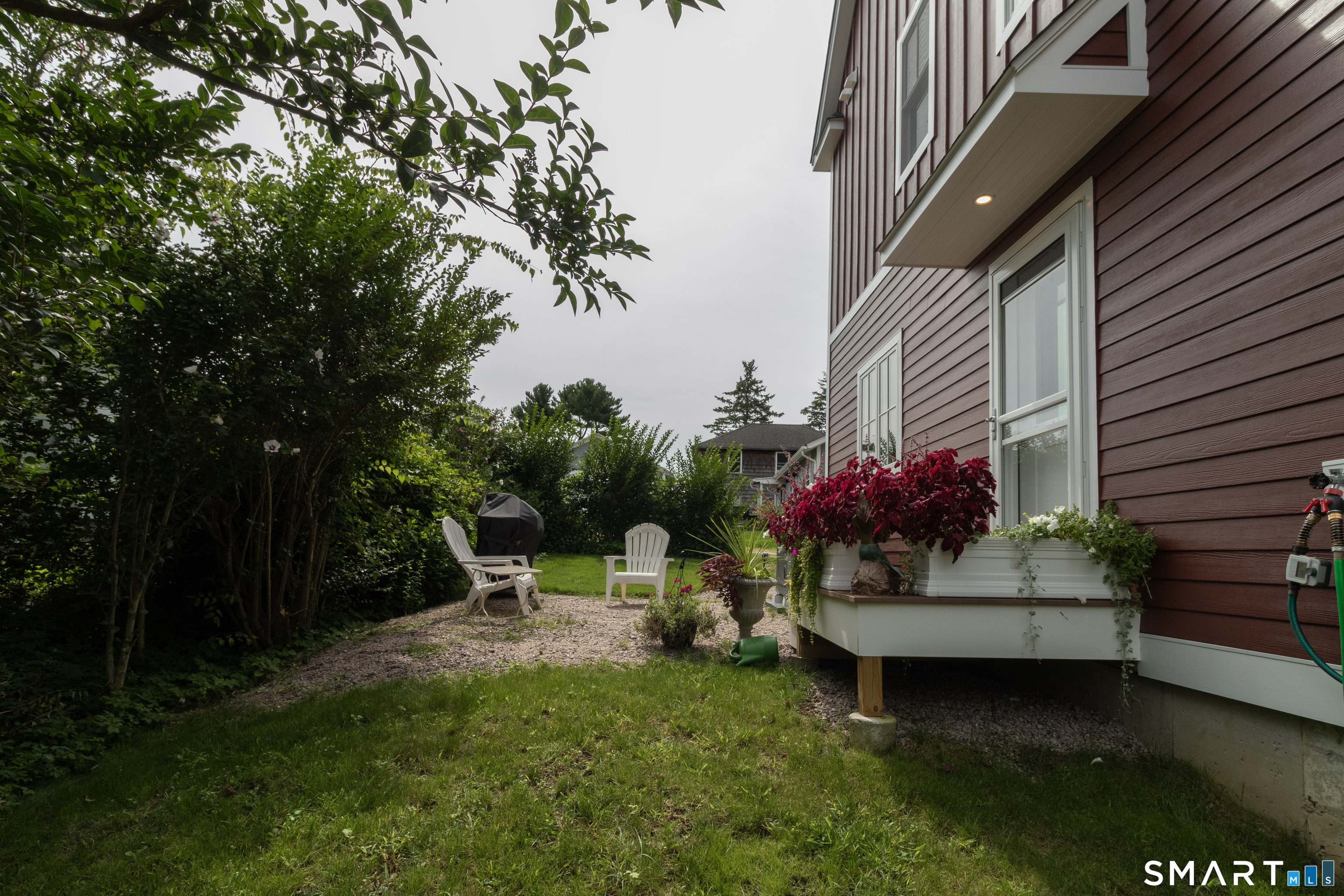 77 Reeves Avenue Property Photo 4