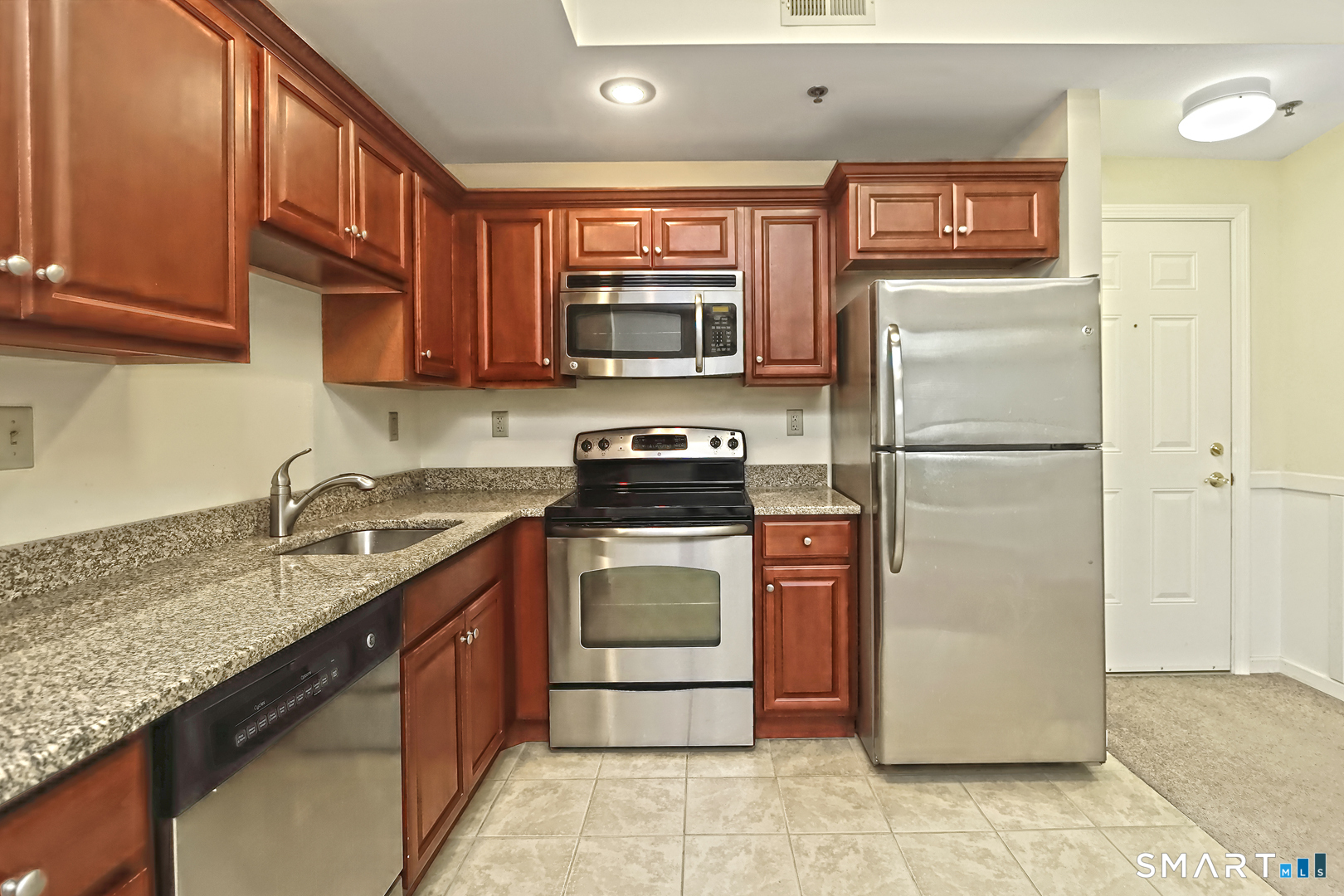 510 First 103 Avenue Property Photo 5