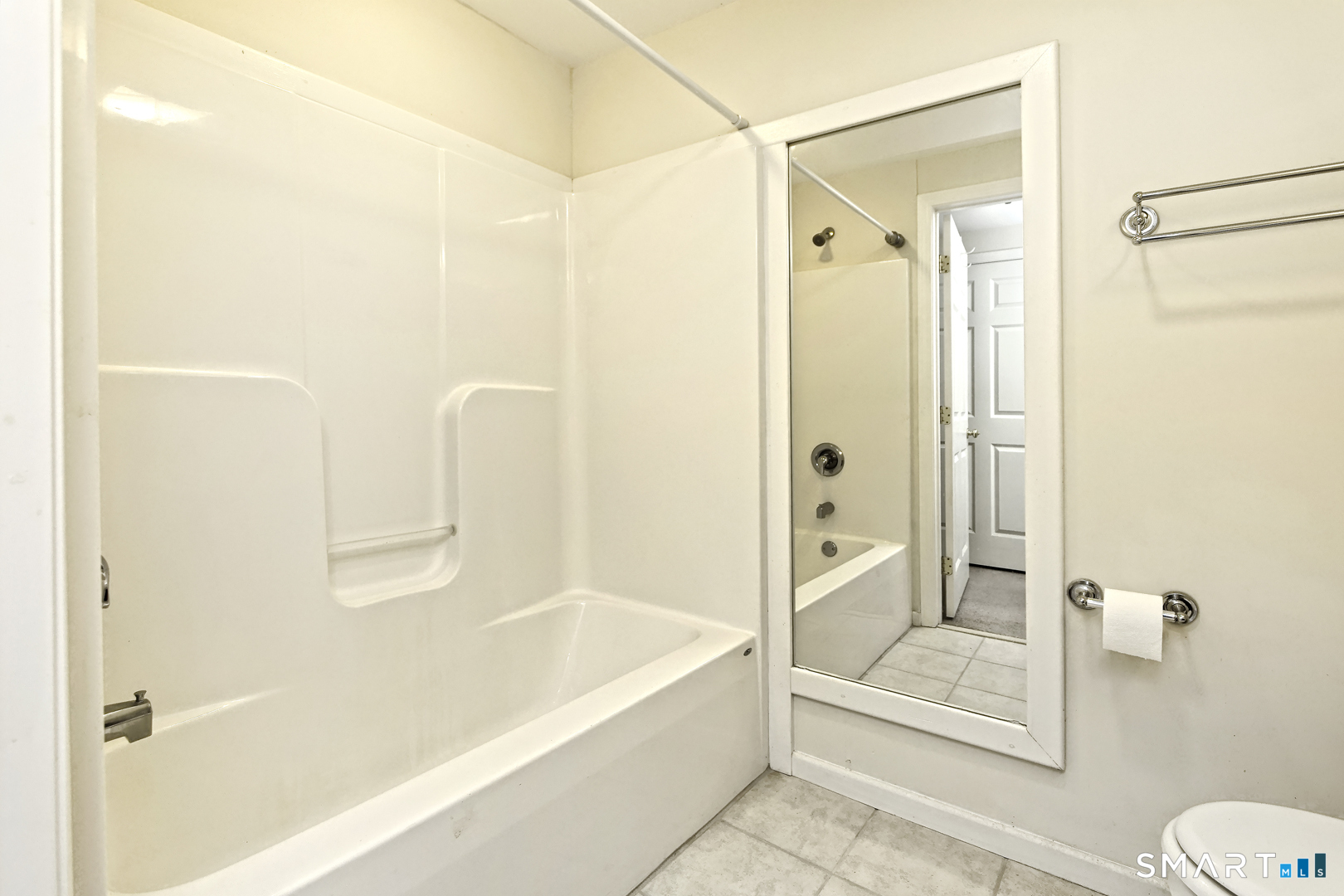 510 First 103 Avenue Property Photo 7