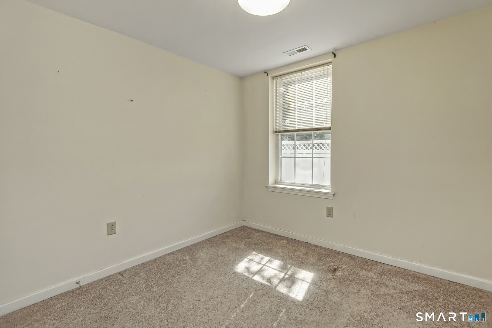 510 First 103 Avenue Property Photo 9