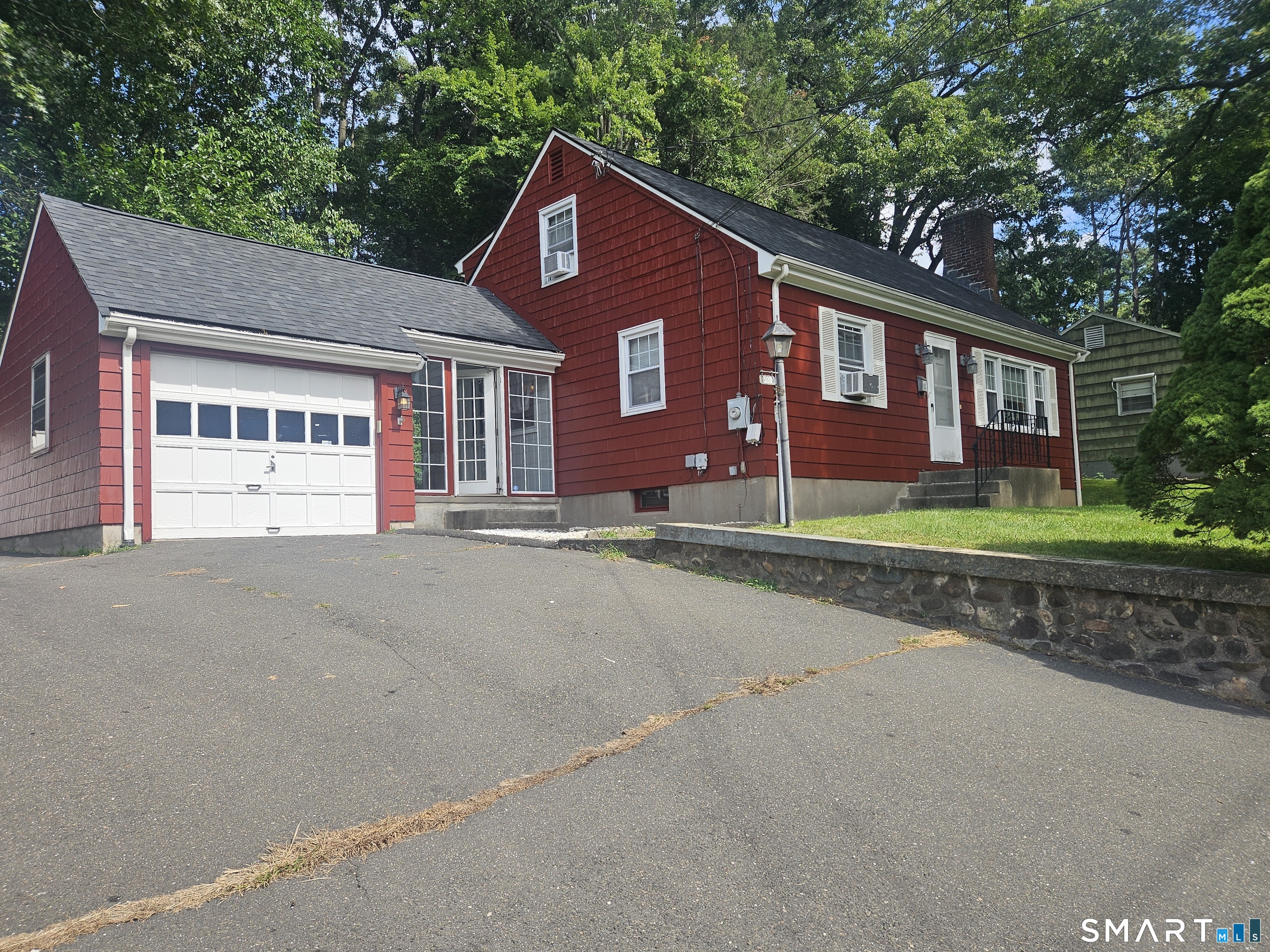 309 Carter Lane Property Photo 2