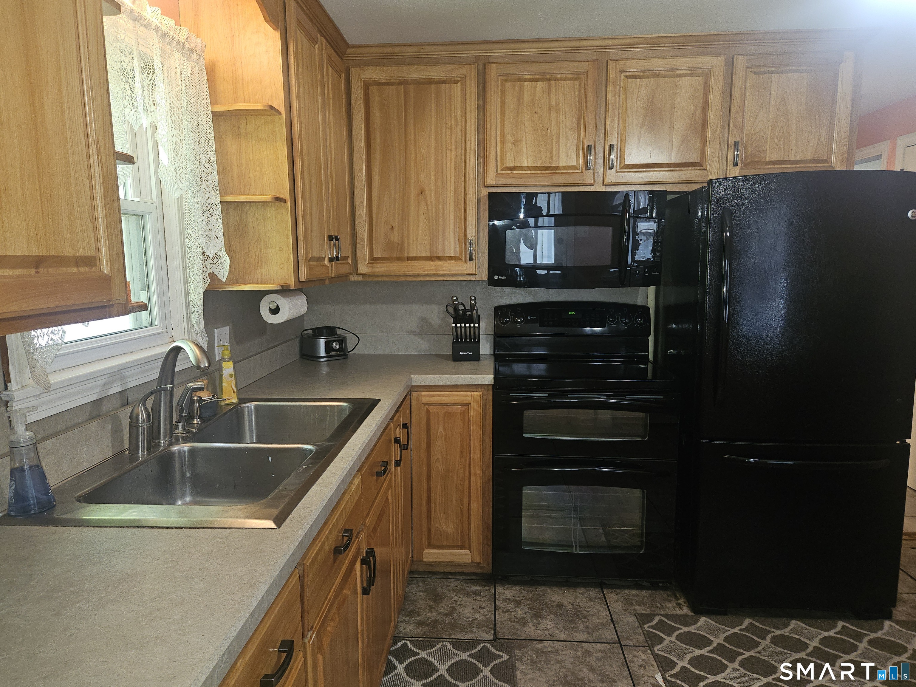 309 Carter Lane Property Photo 6