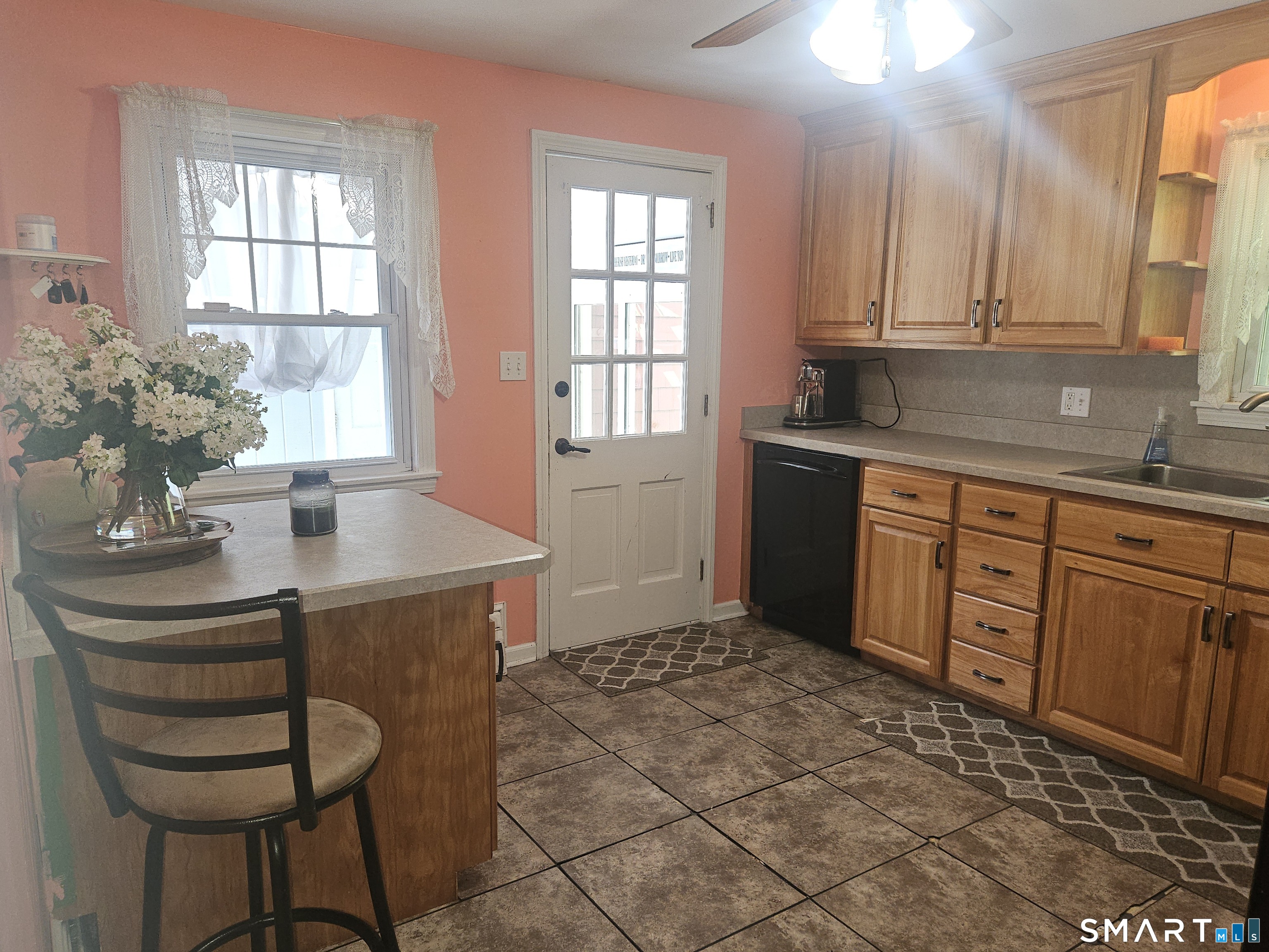 309 Carter Lane Property Photo 8