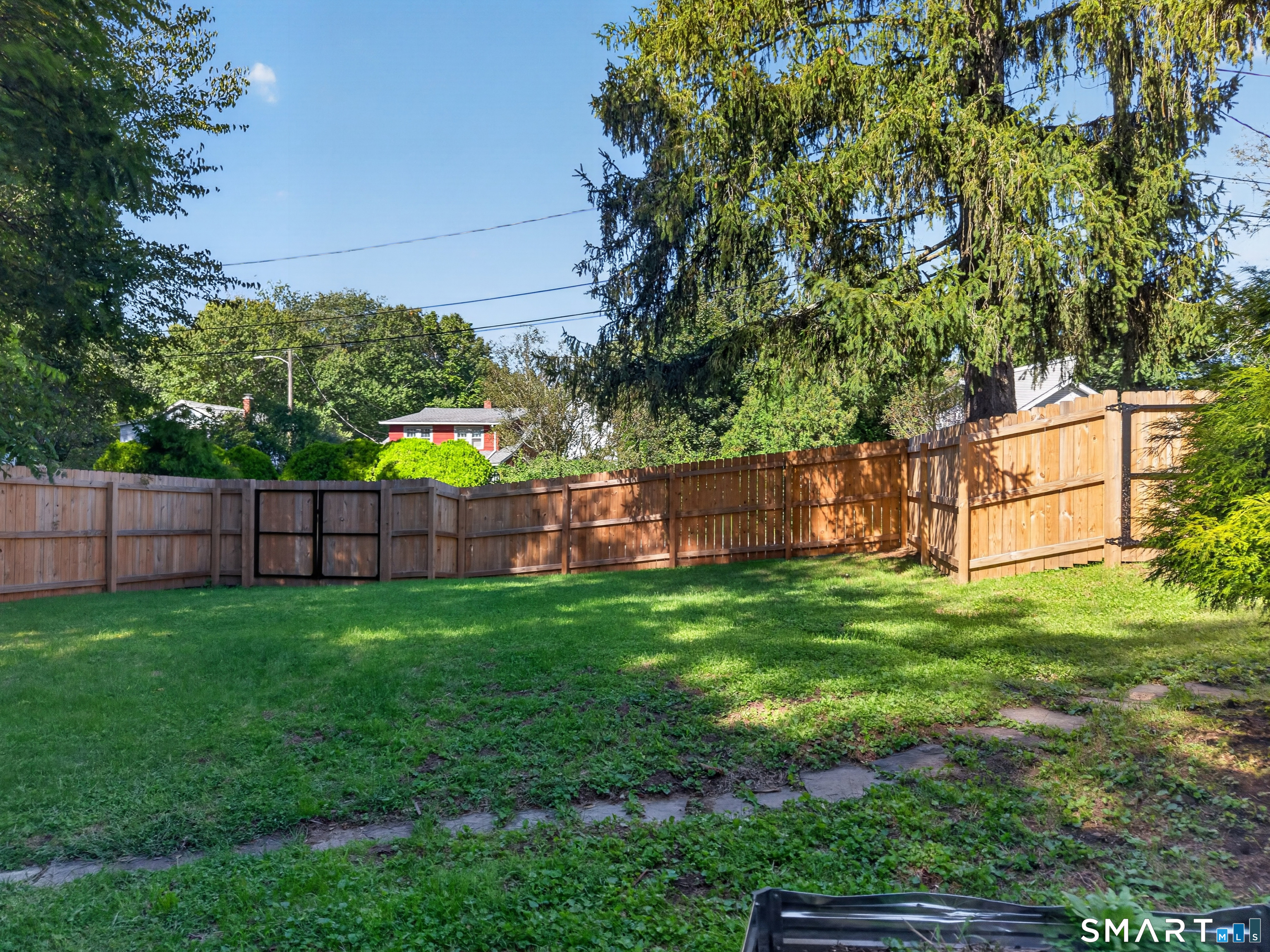 10 Glezen Street Property Photo 6