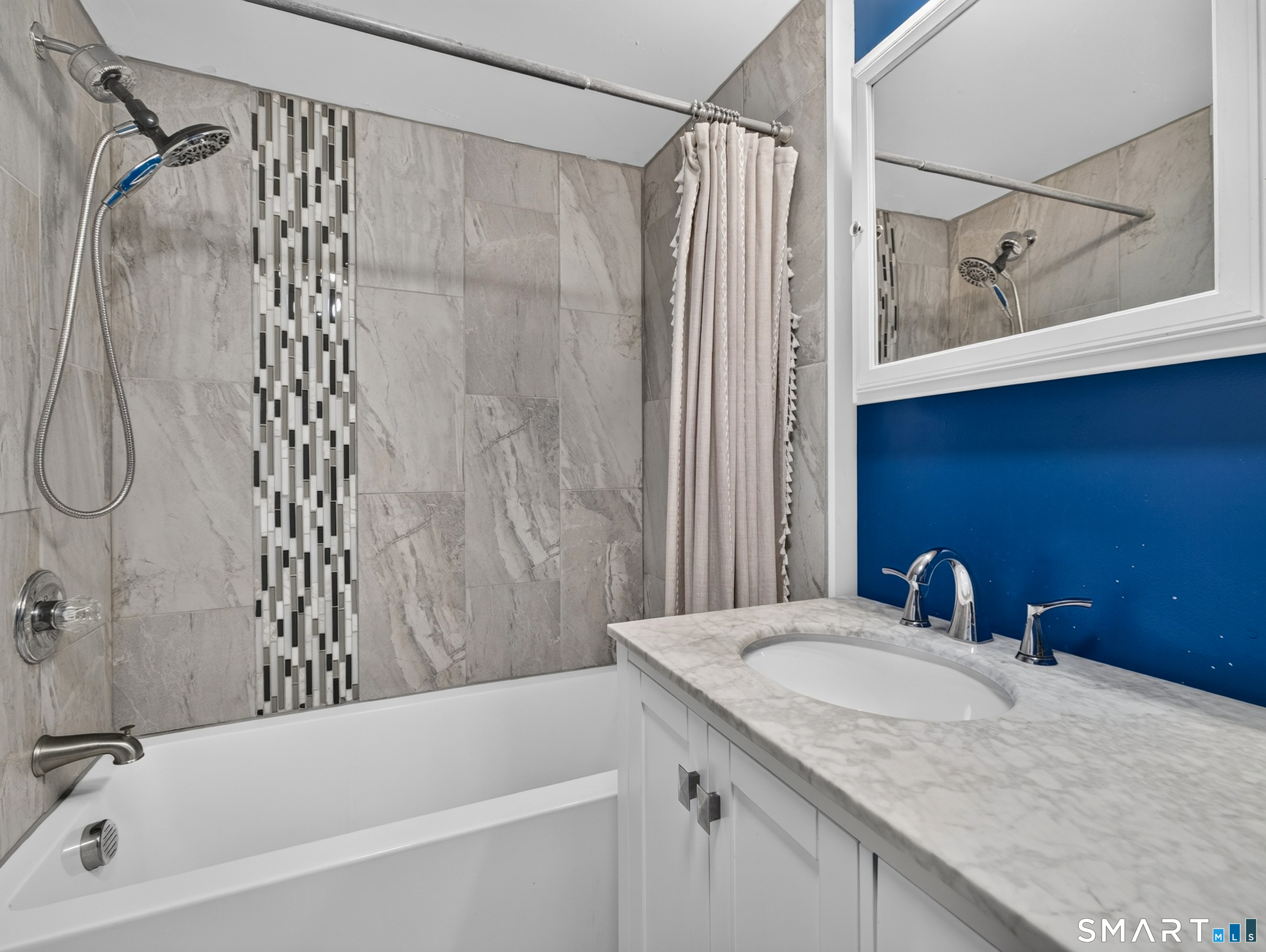10 Glezen Street Property Photo 15