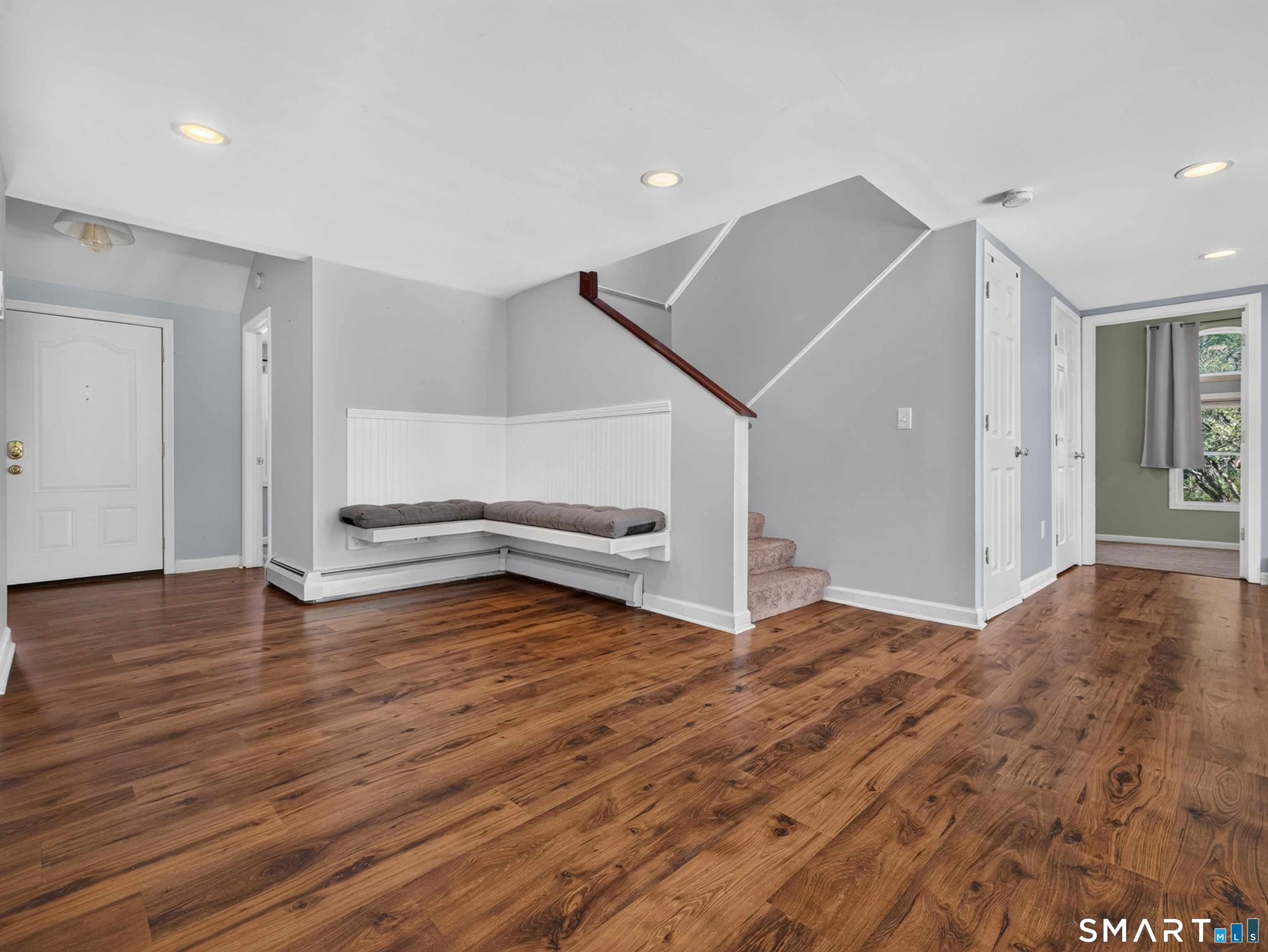 10 Glezen Street Property Photo 16