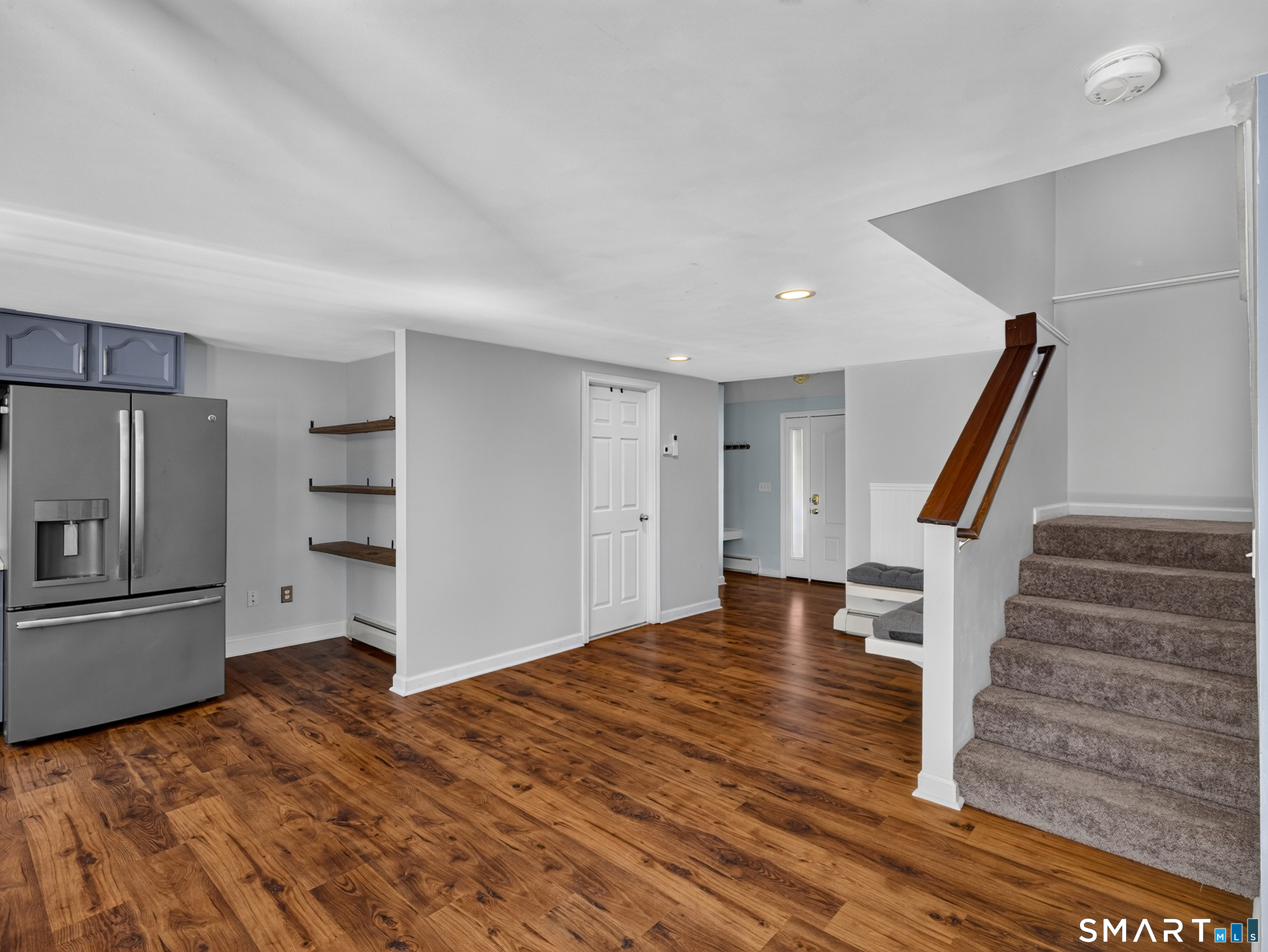 10 Glezen Street Property Photo 18