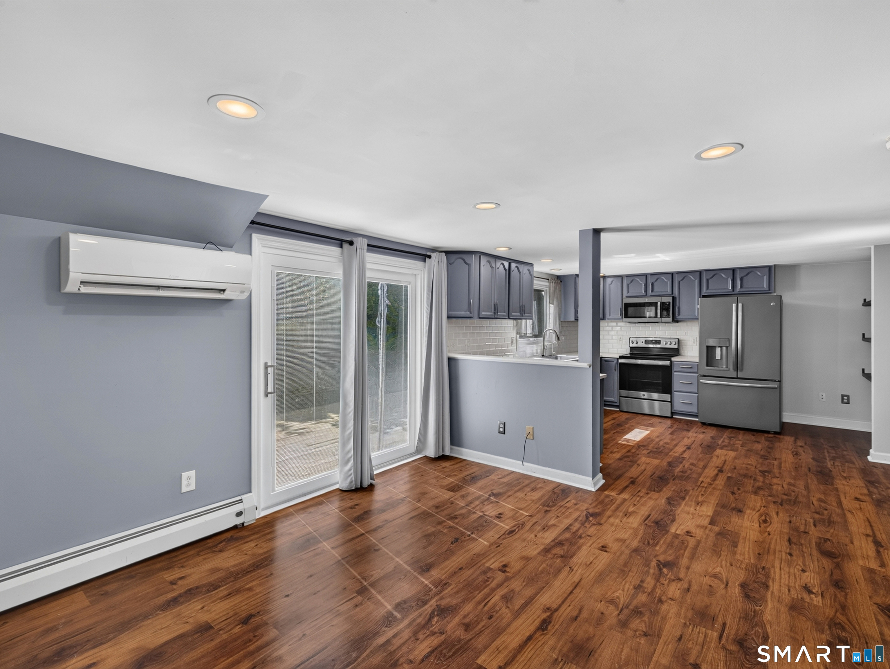 10 Glezen Street Property Photo 23