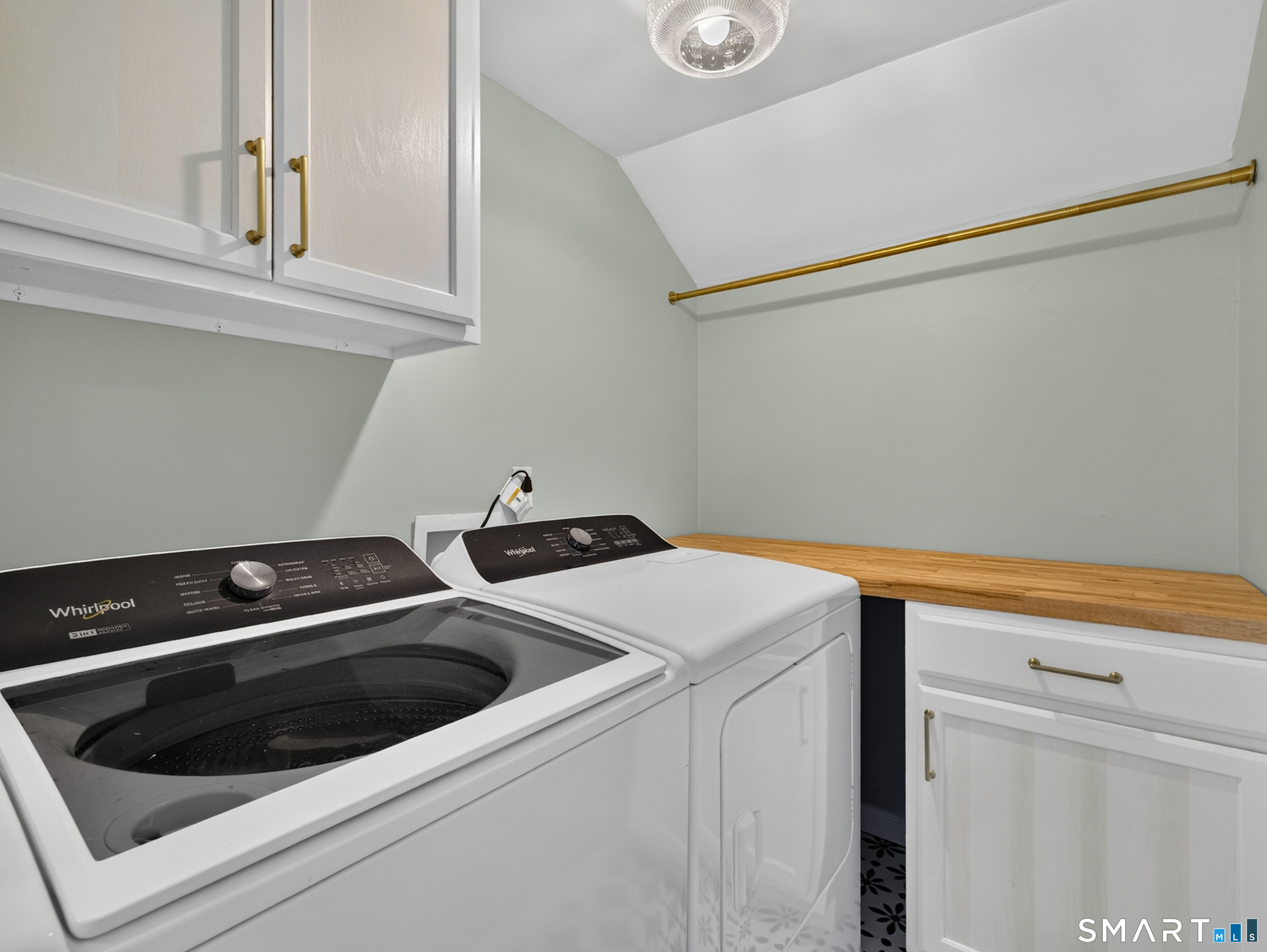 10 Glezen Street Property Photo 26