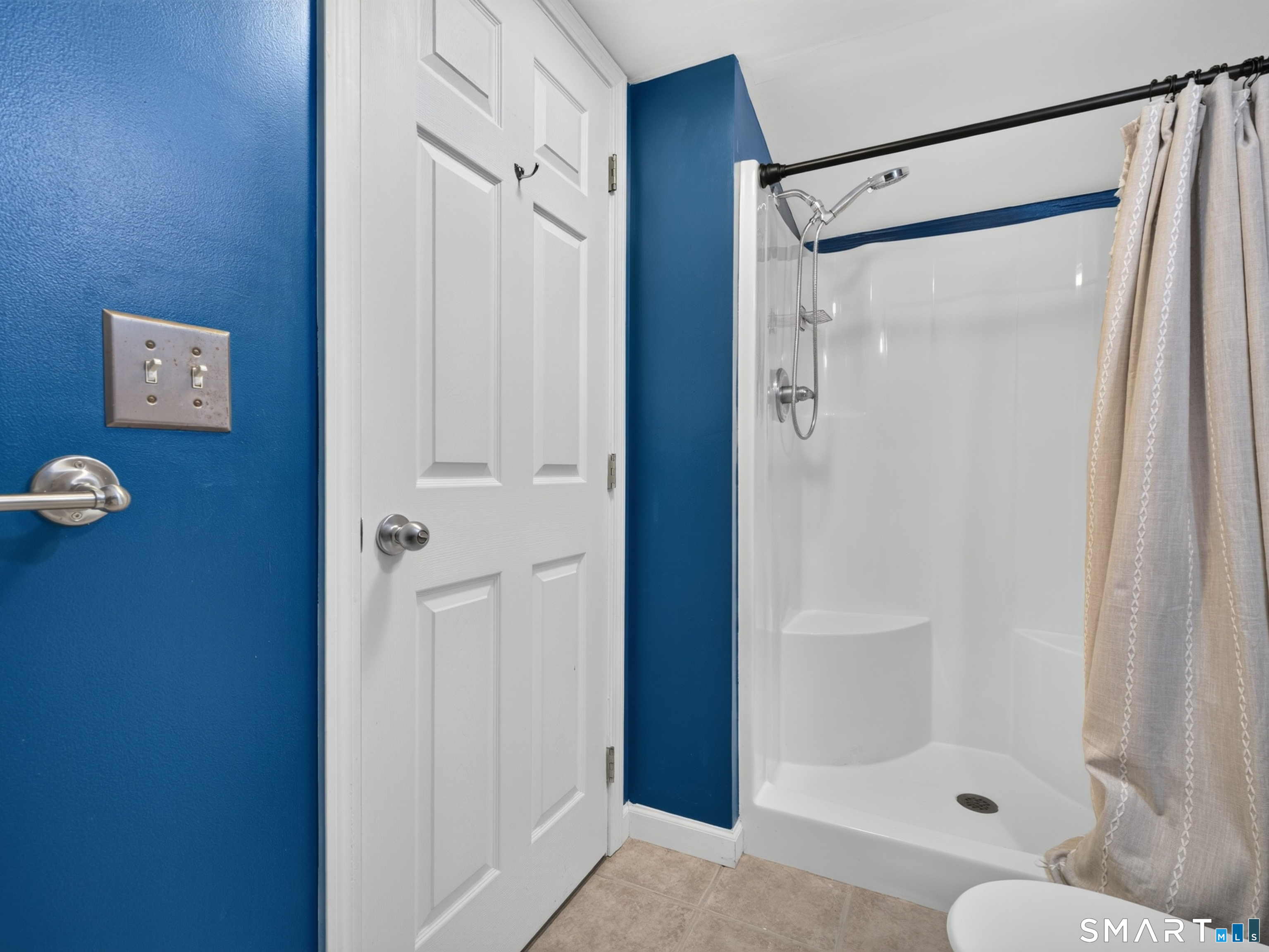 10 Glezen Street Property Photo 31