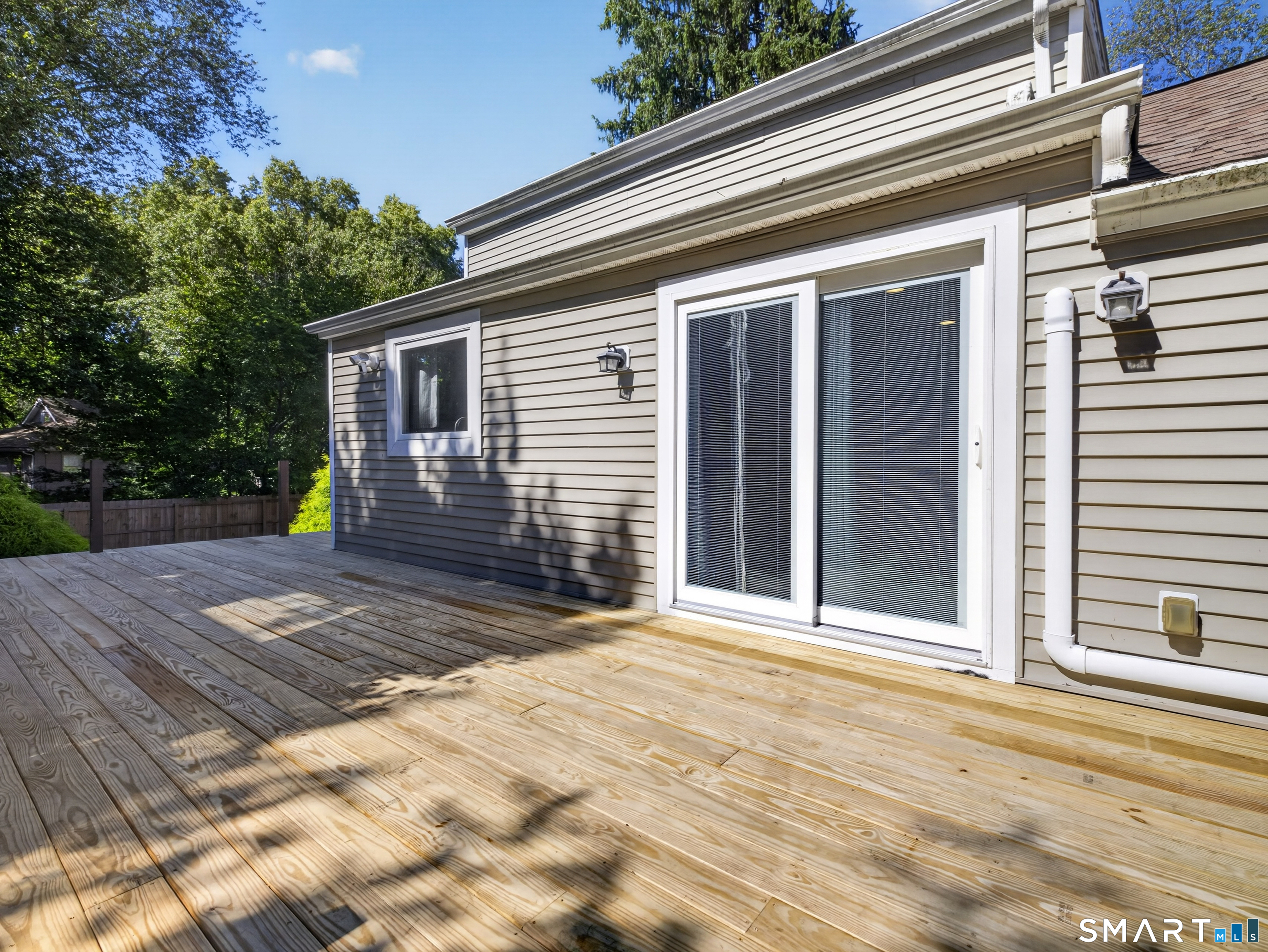 10 Glezen Street Property Photo 32