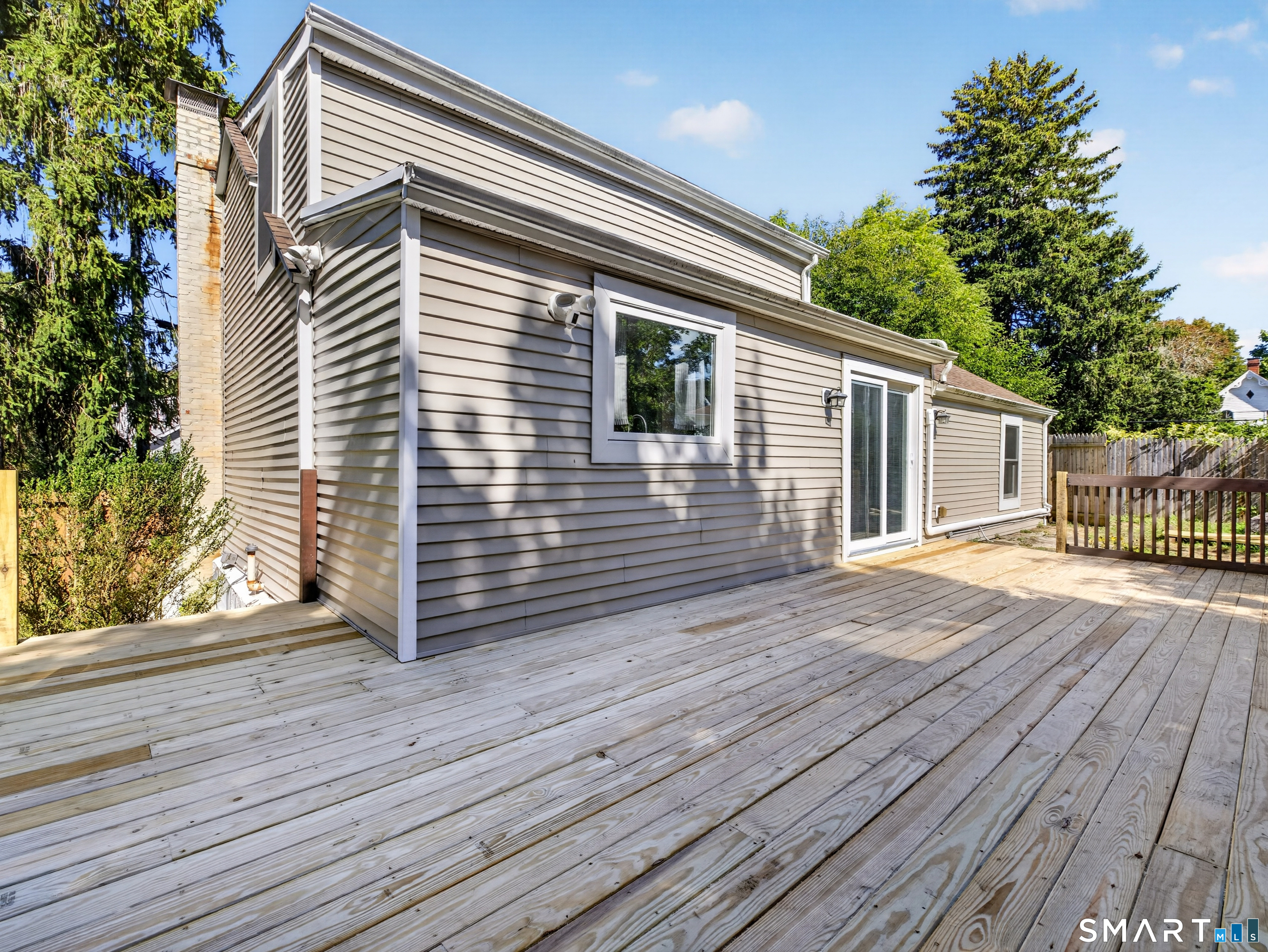 10 Glezen Street Property Photo 33