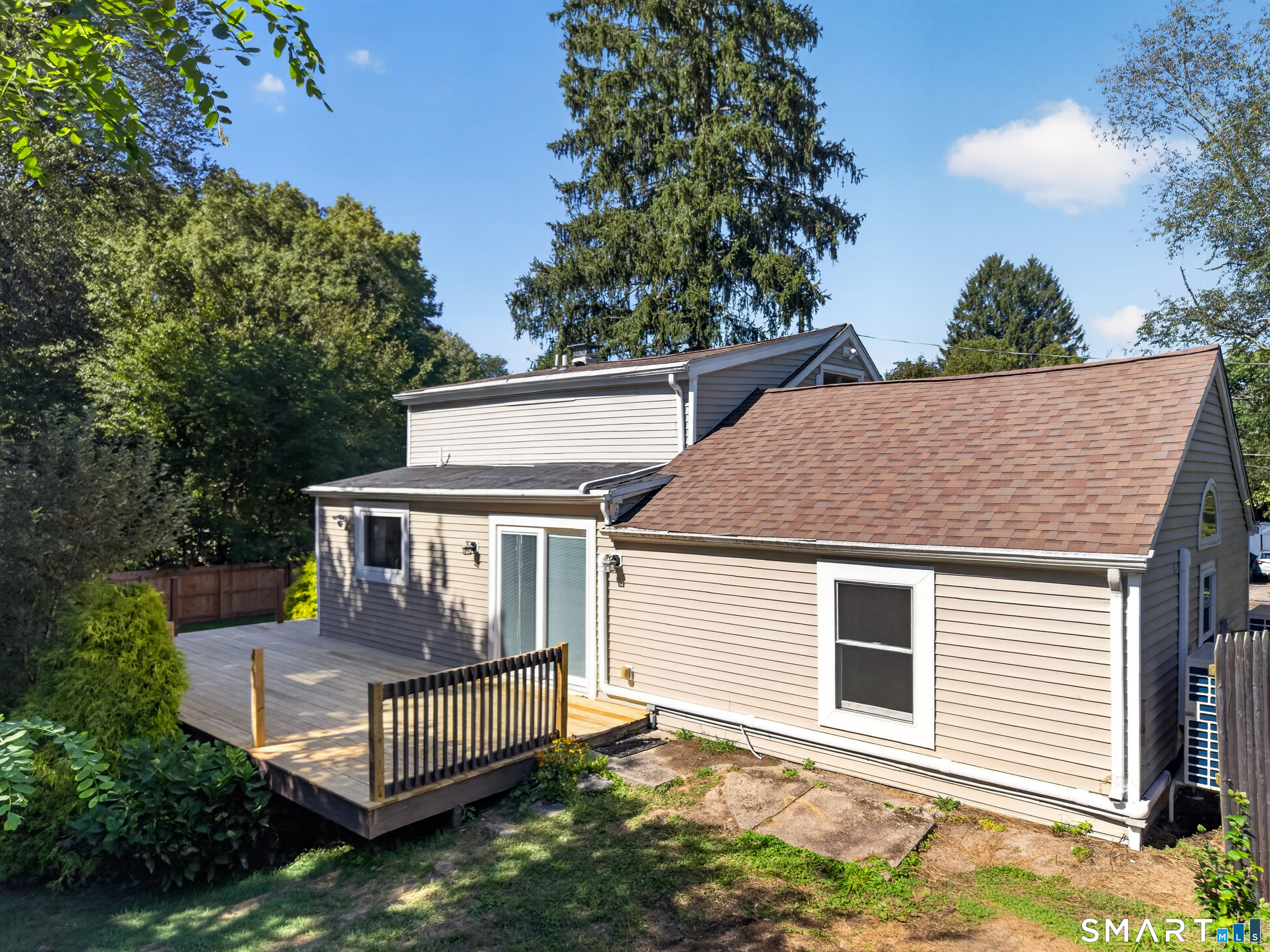 10 Glezen Street Property Photo 34