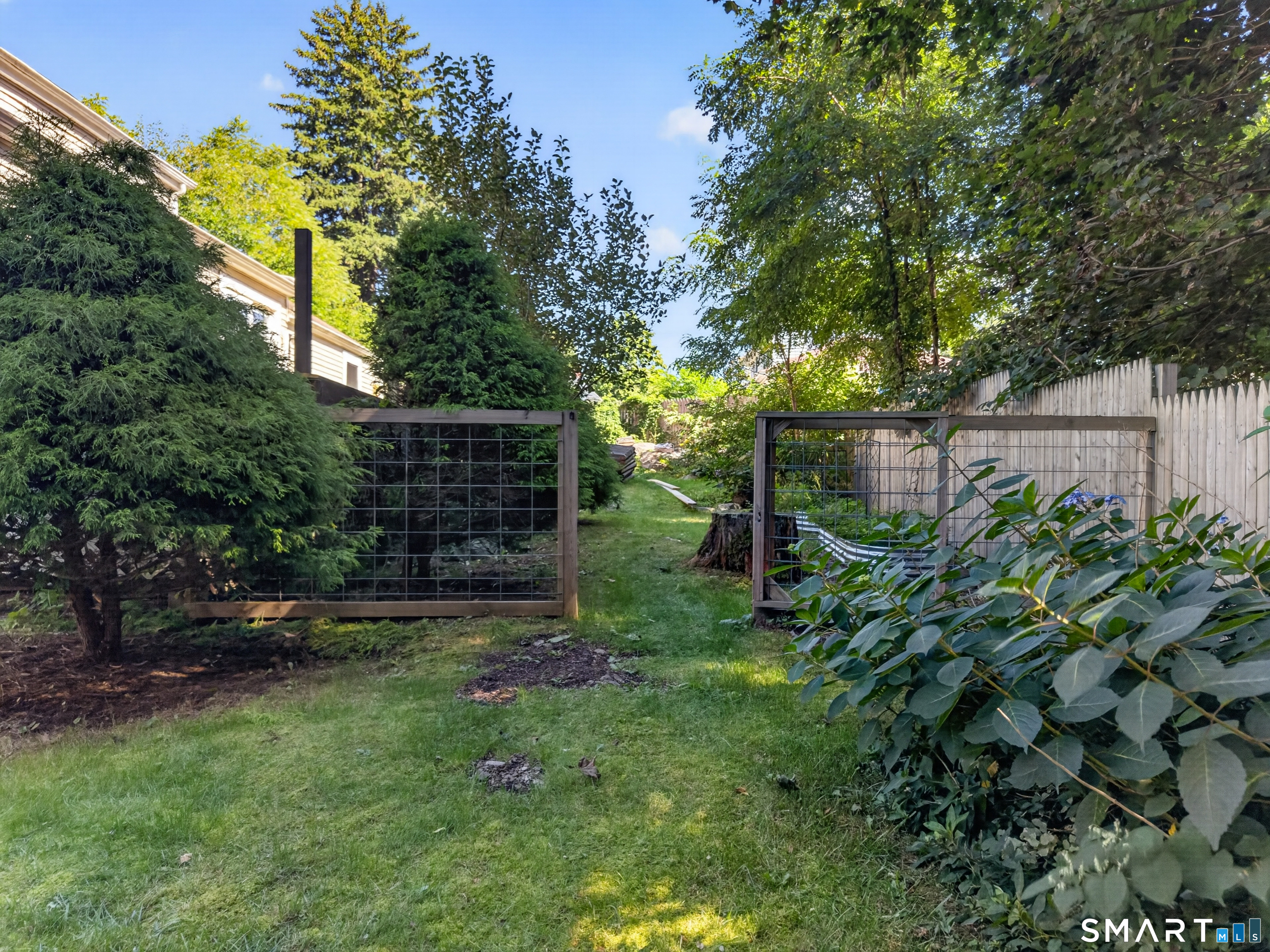 10 Glezen Street Property Photo 35
