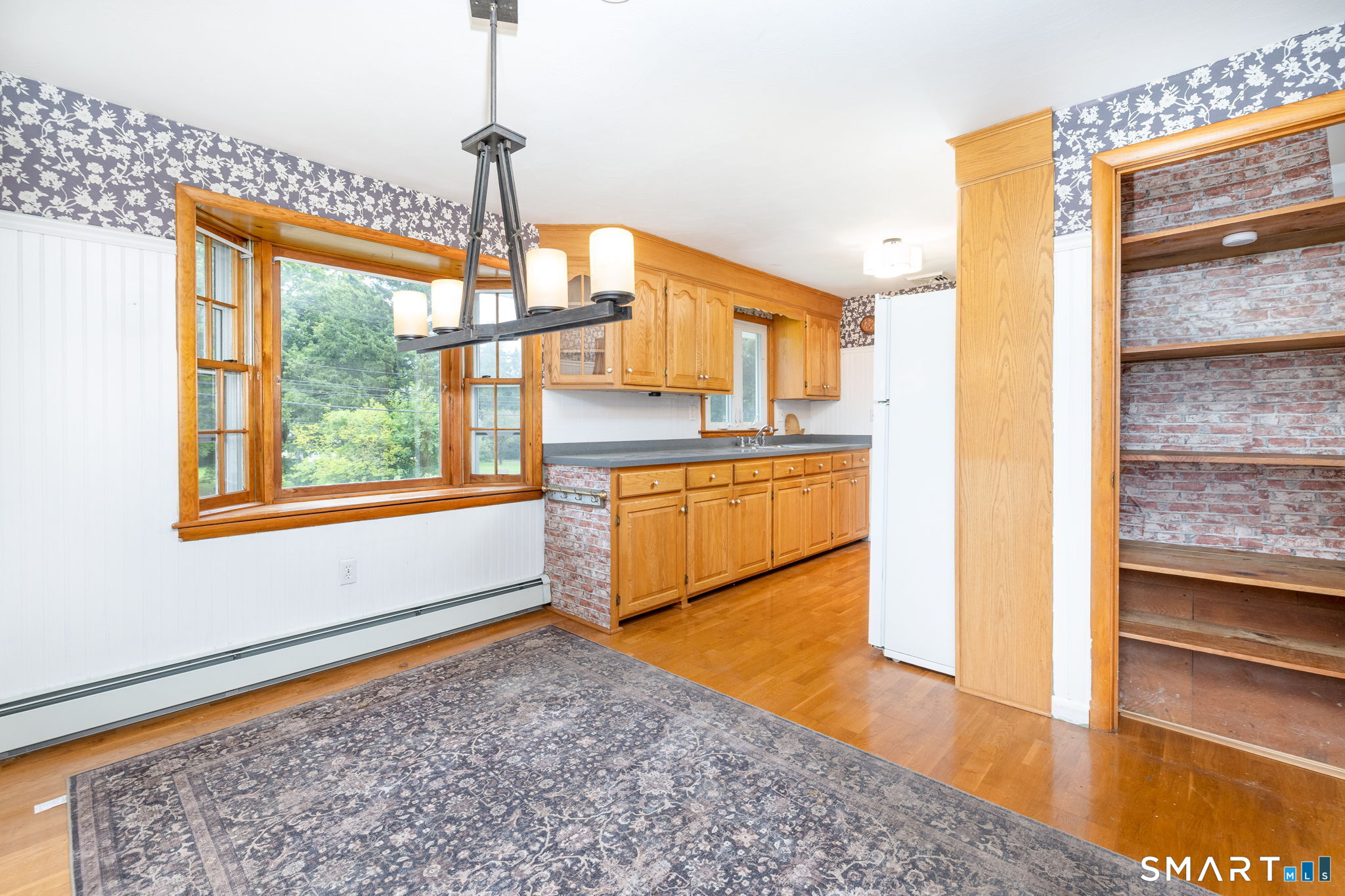 1419 Poquonock Avenue Property Photo 6