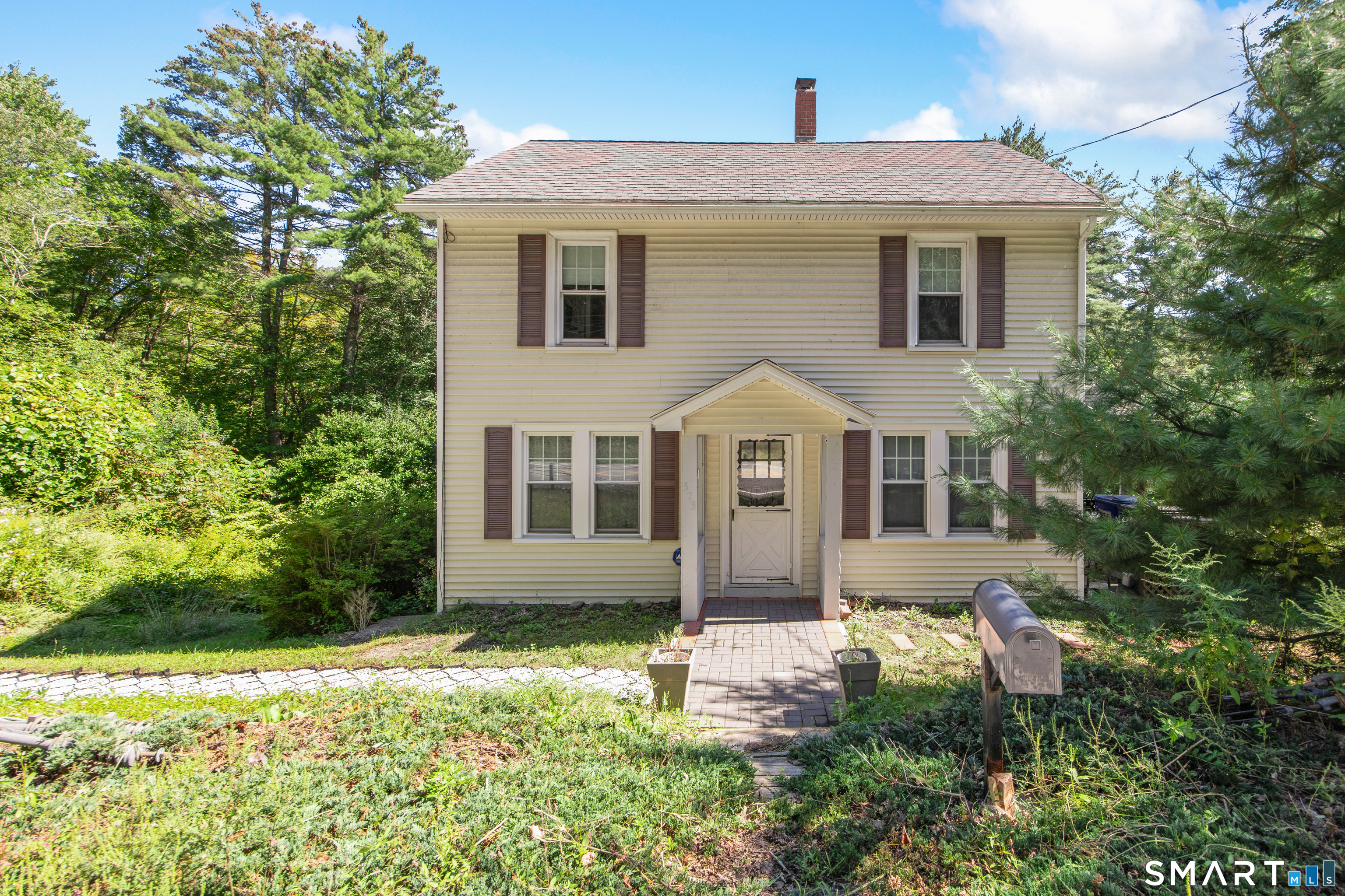 573 Litchfield Road Property Photo 1
