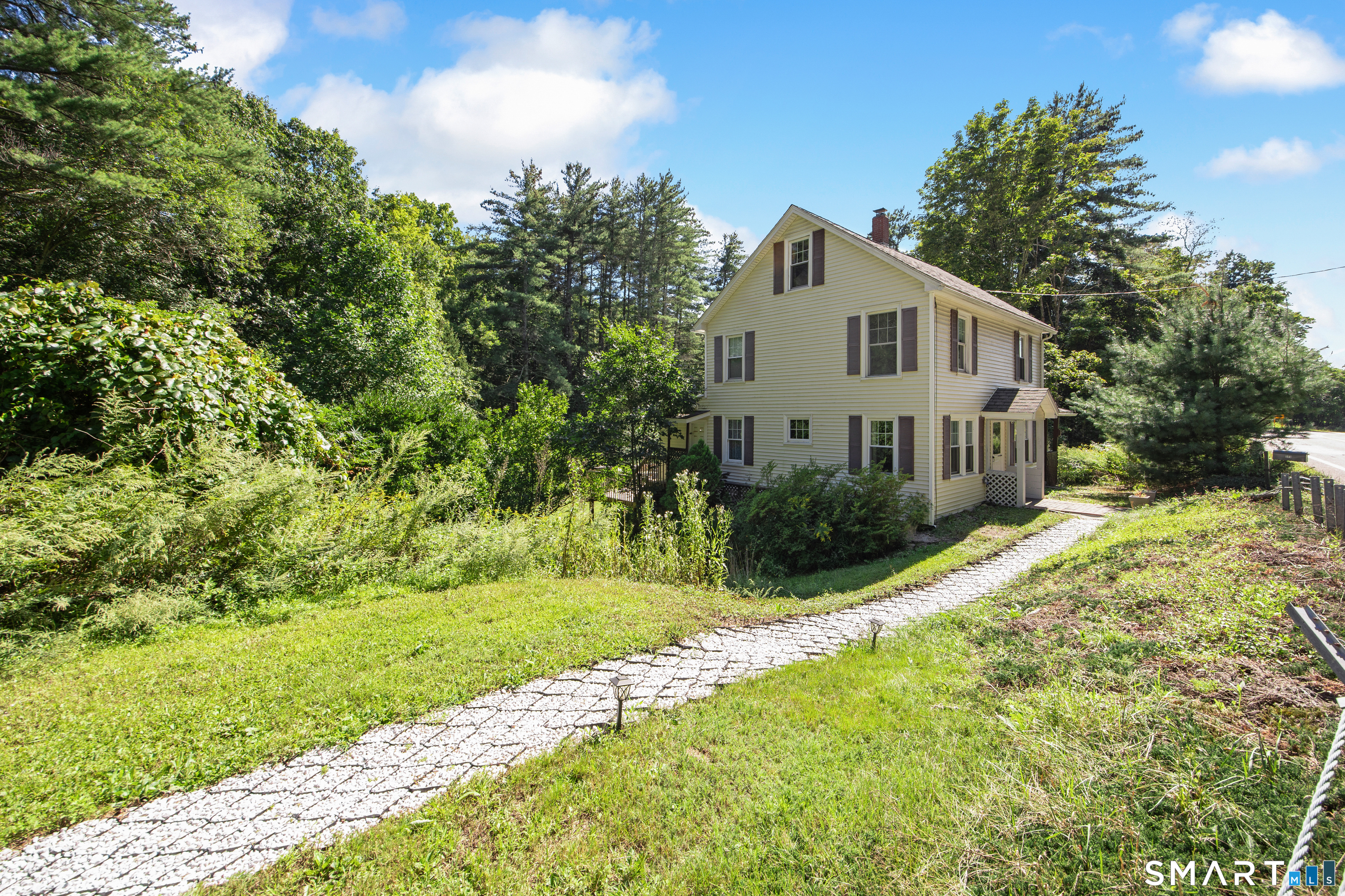 573 Litchfield Road Property Photo 3