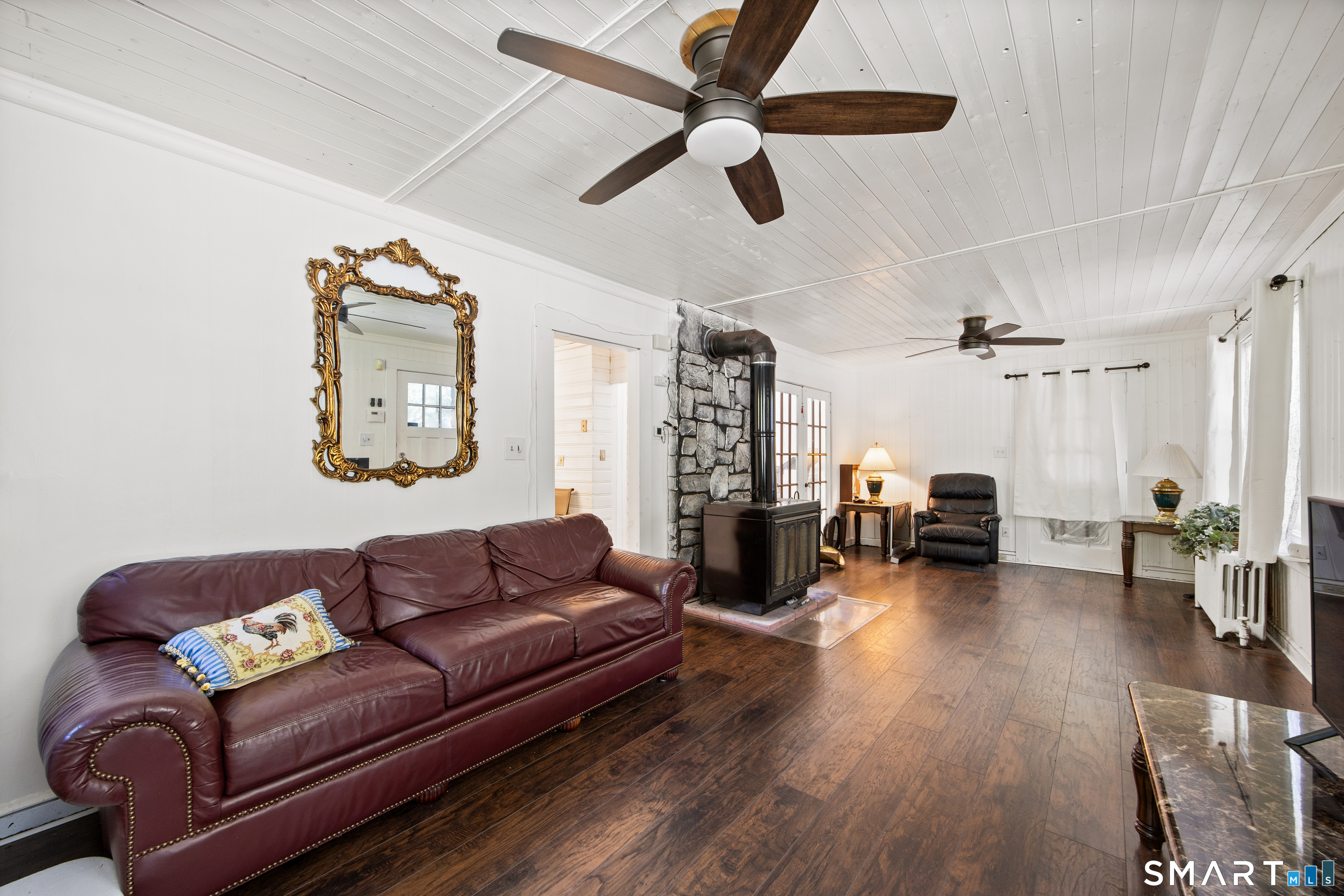 573 Litchfield Road Property Photo 4
