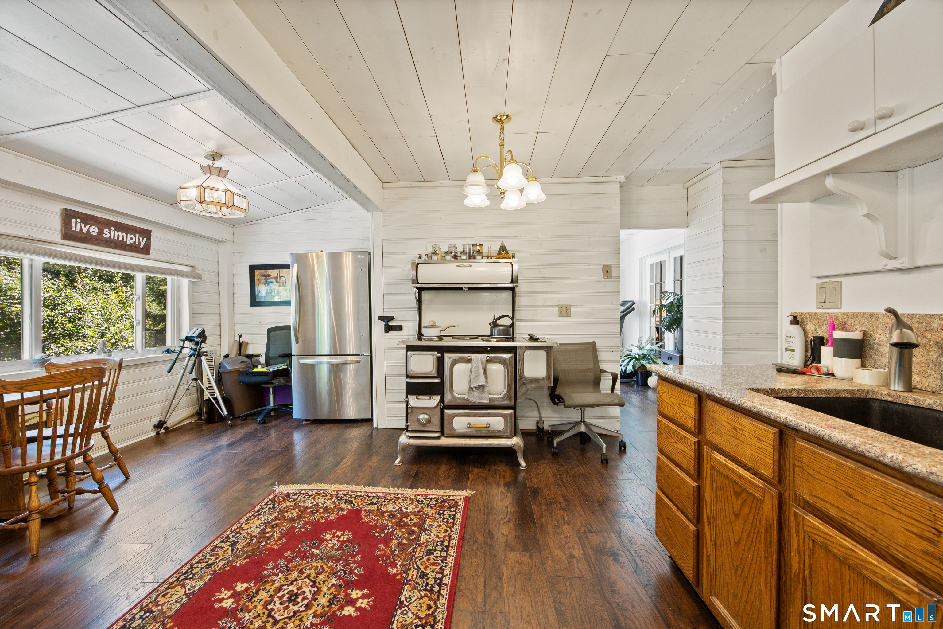 573 Litchfield Road Property Photo 10