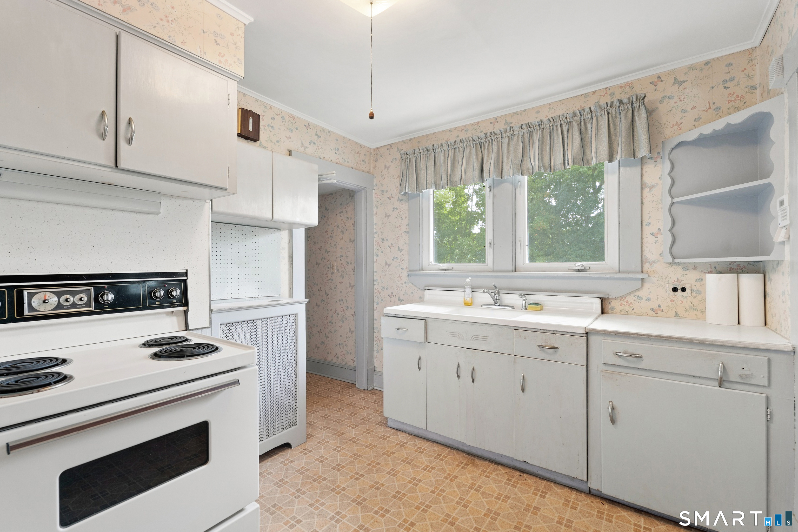 184 Ward Street Property Photo 12
