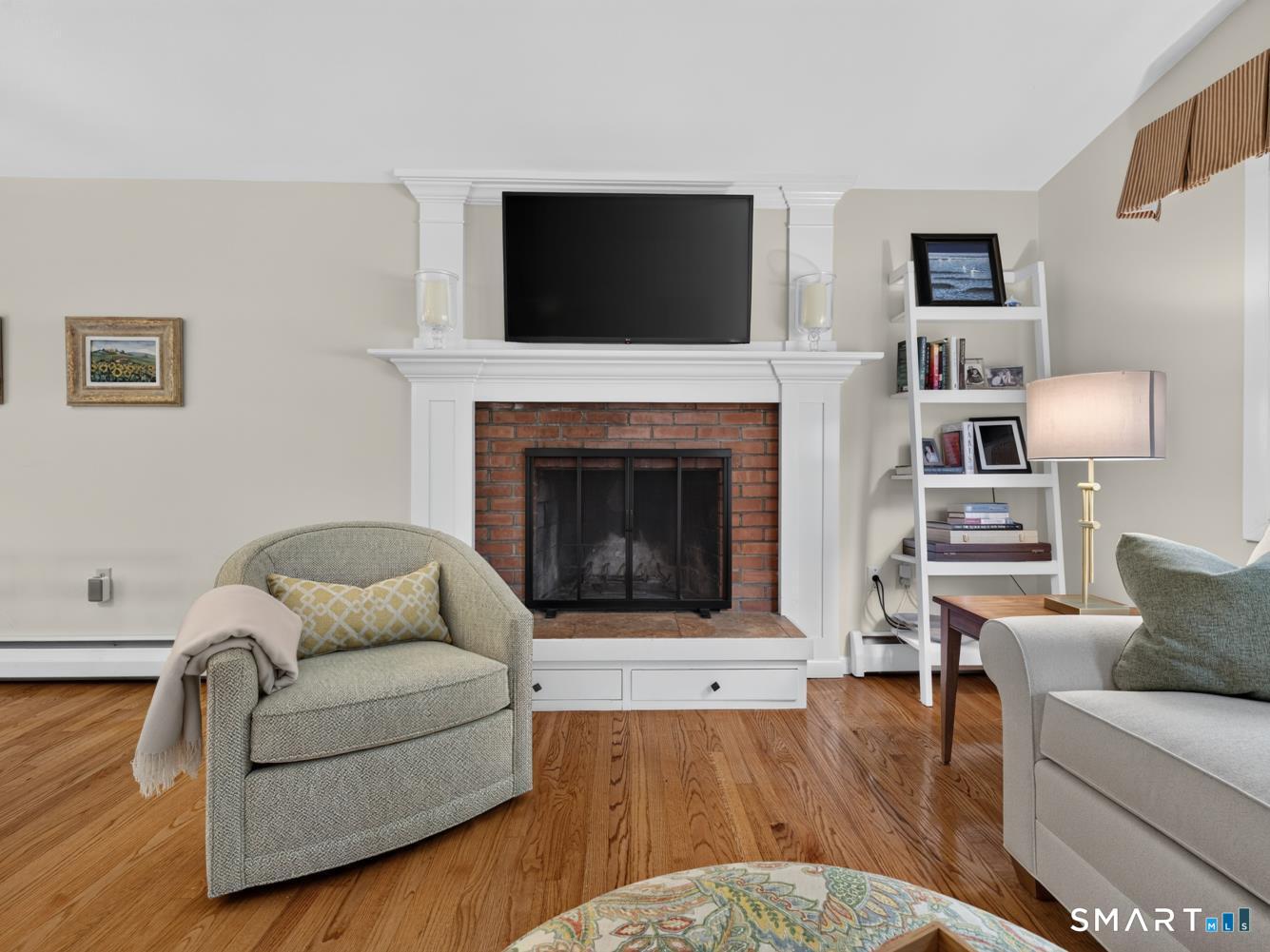 5 Tudor East Court Property Photo 5
