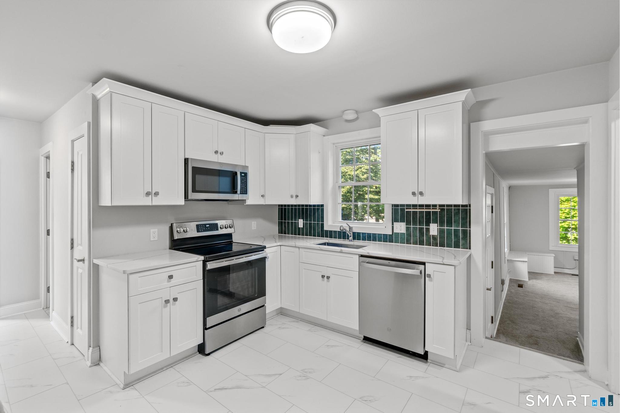 324 Washington Apt. 1 Street Property Photo 1