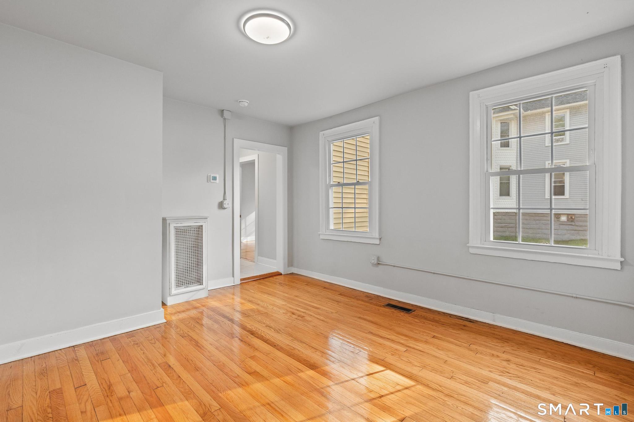 324 Washington Apt. 1 Street Property Photo 7