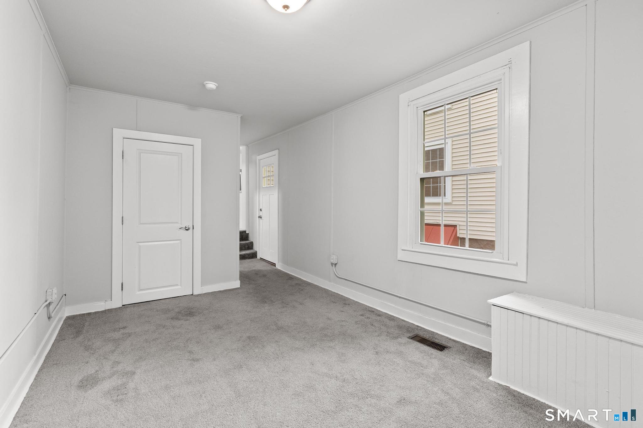 324 Washington Apt. 1 Street Property Photo 10
