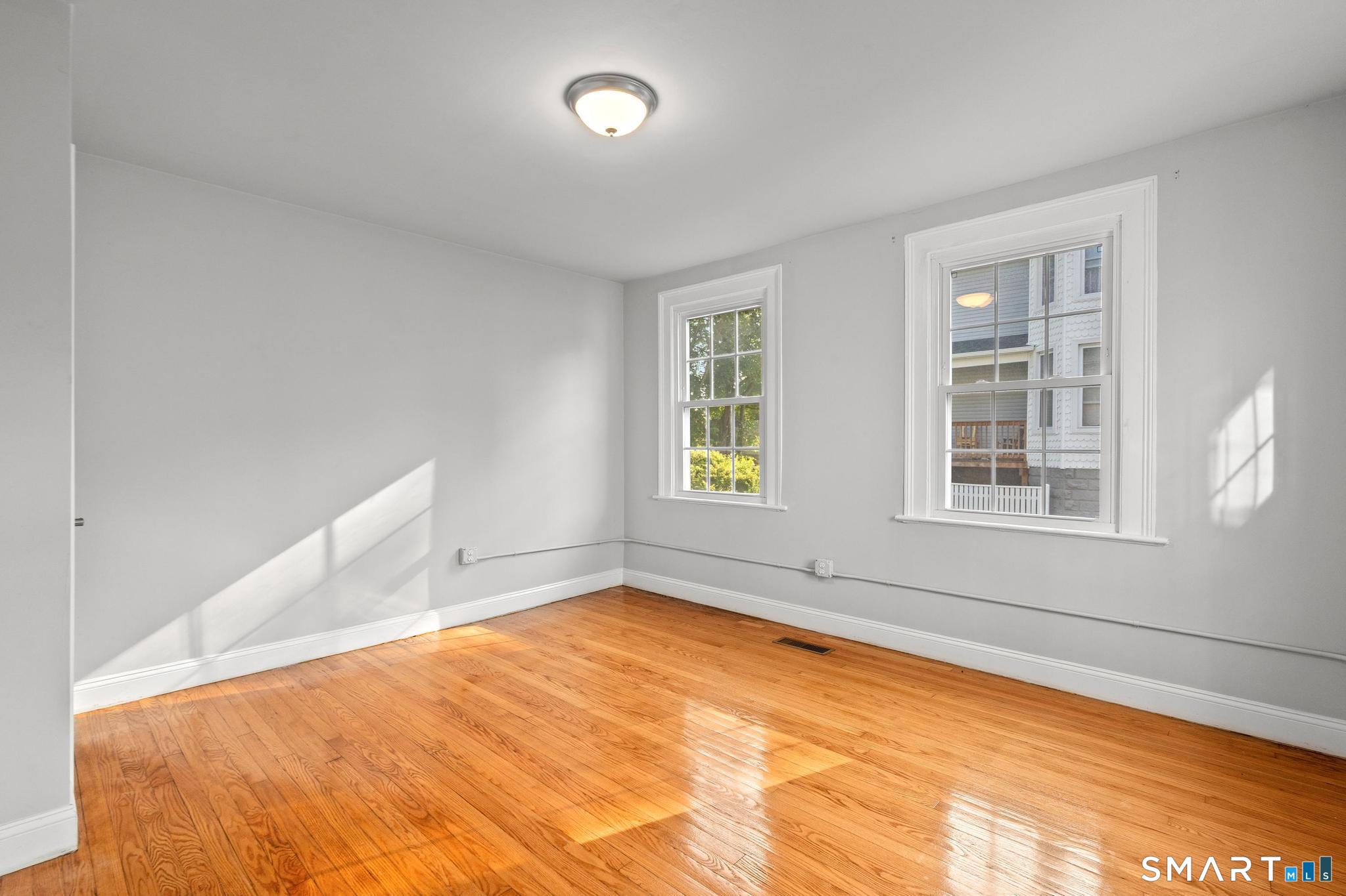 324 Washington Apt. 1 Street Property Photo 12