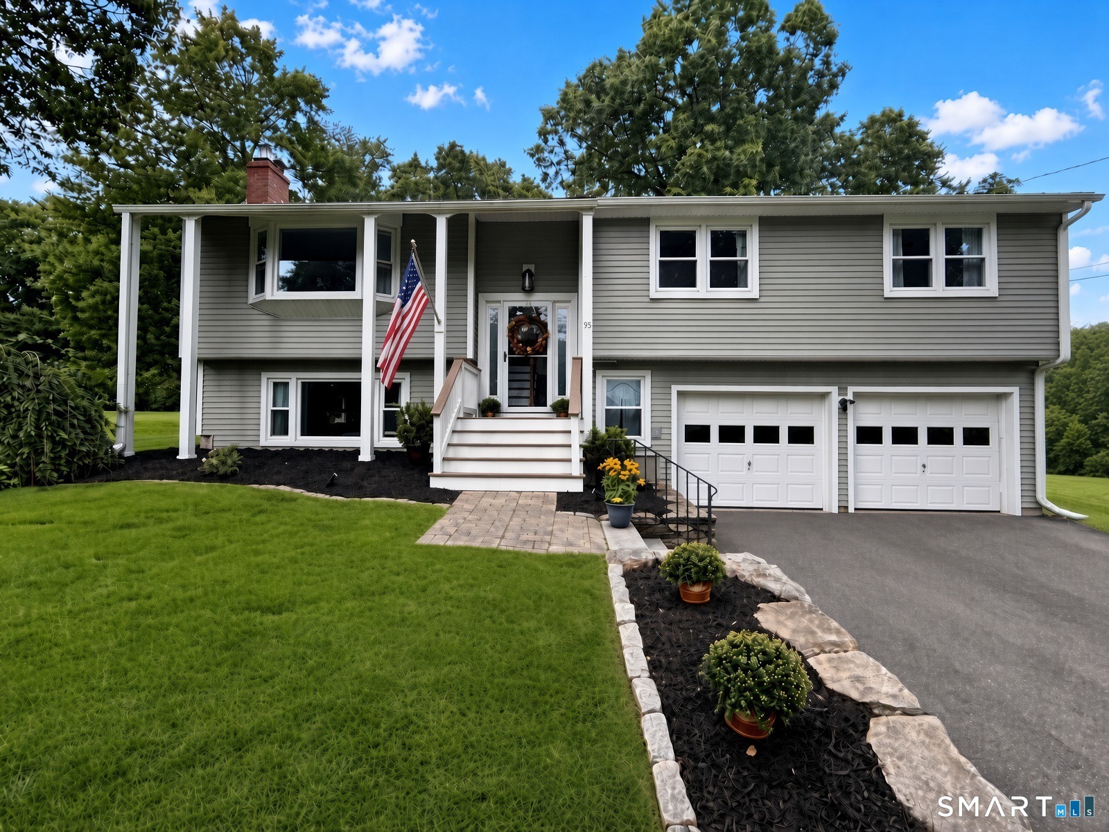95 Shipman Drive Property Photo 1