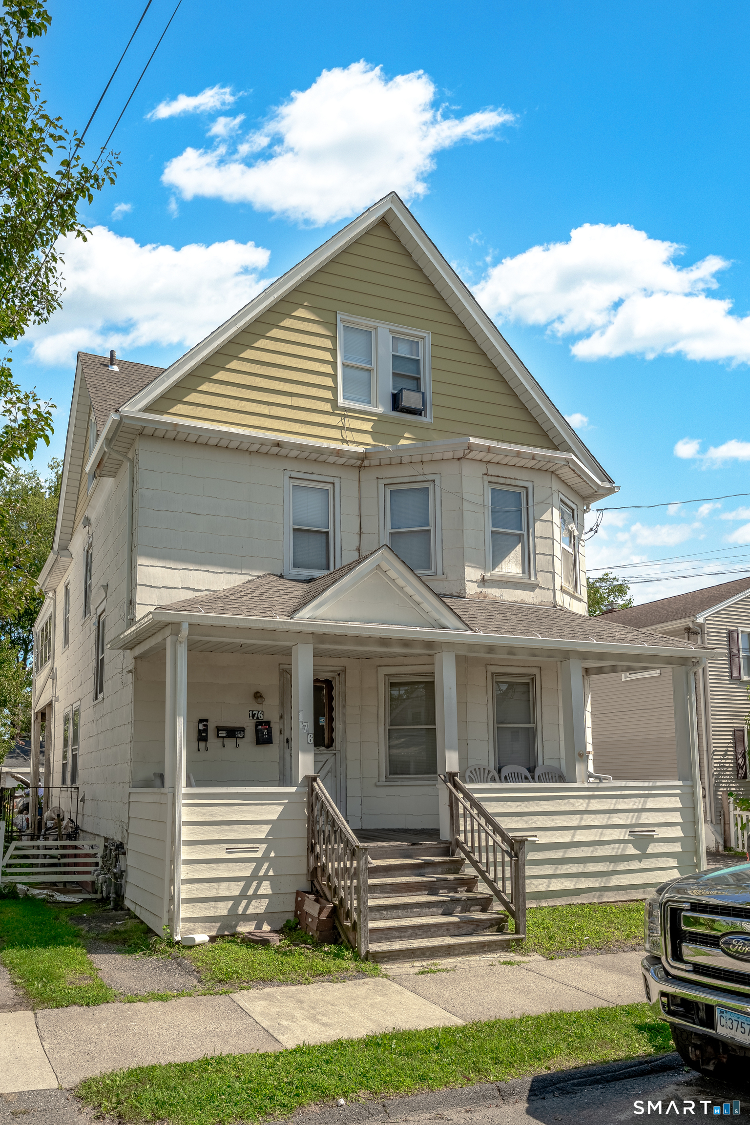 176 Thompson Street Property Photo 1