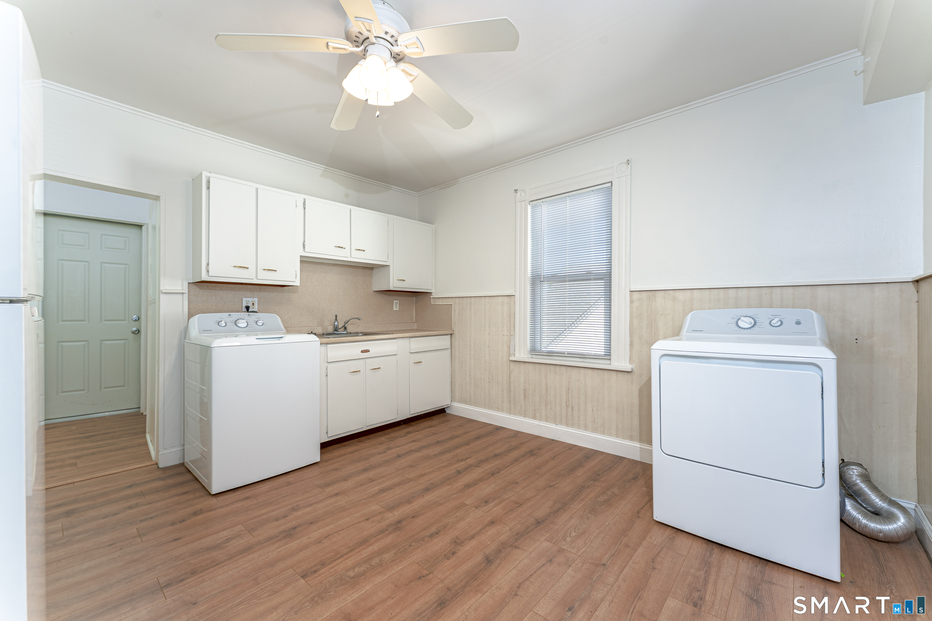 176 Thompson Street Property Photo 4