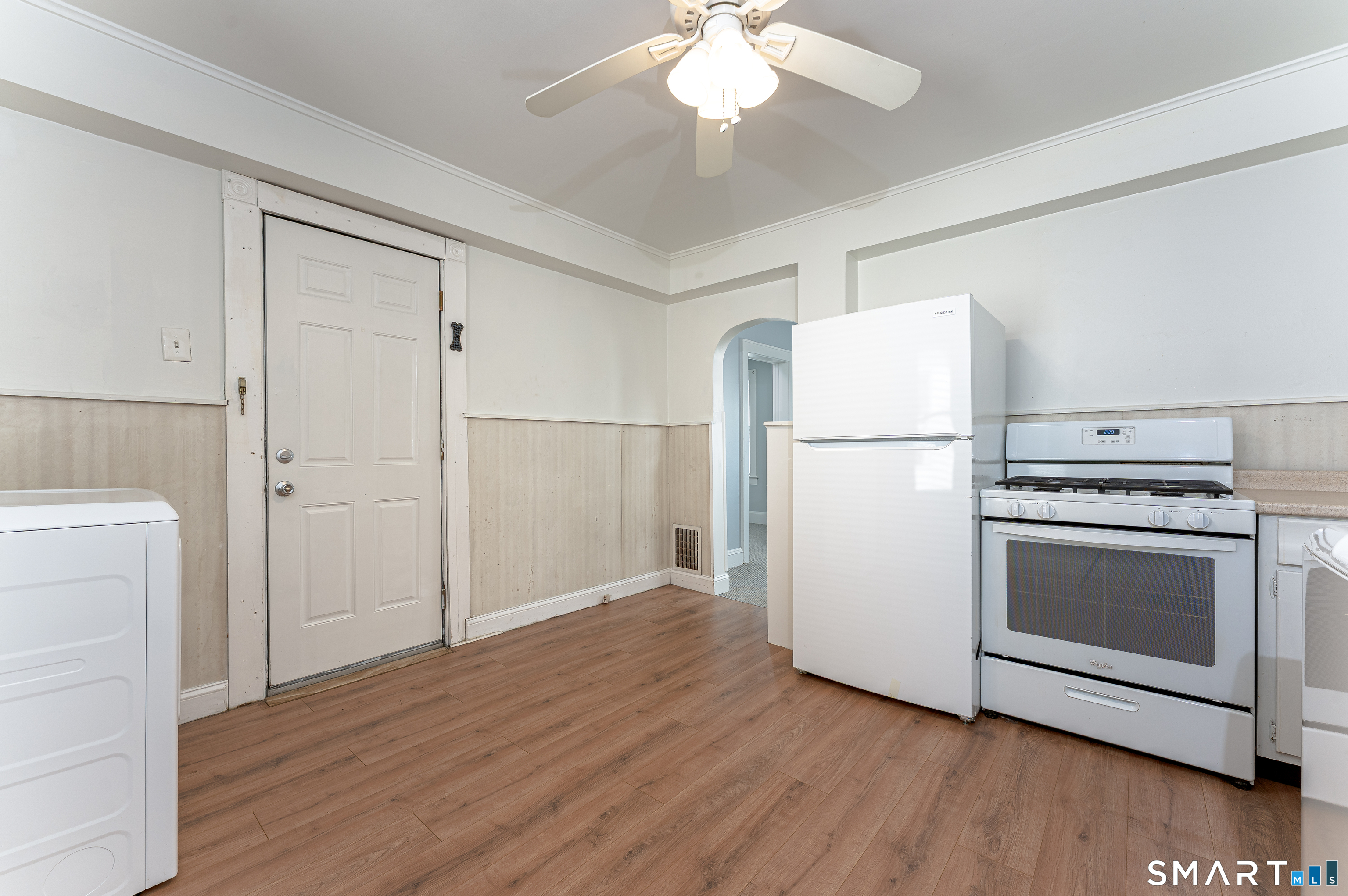 176 Thompson Street Property Photo 6