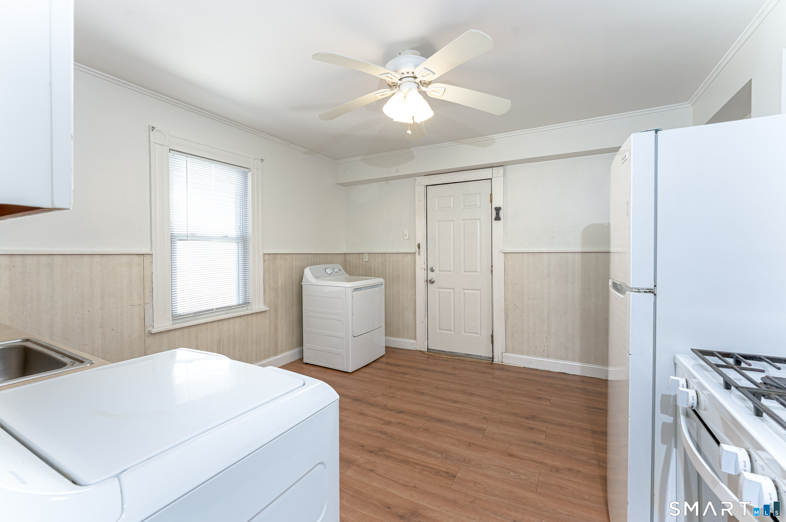 176 Thompson Street Property Photo 7