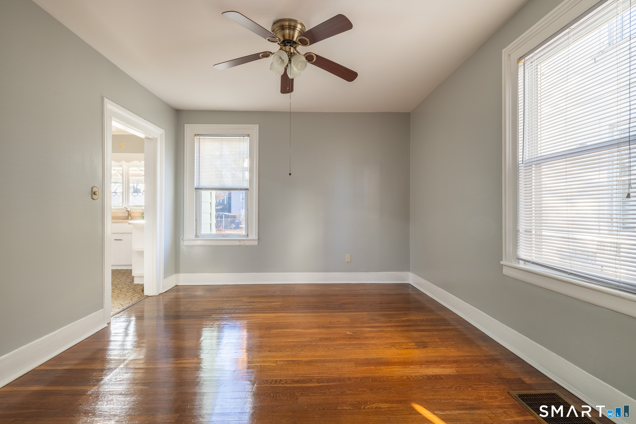 216 Howard Avenue Property Photo 6
