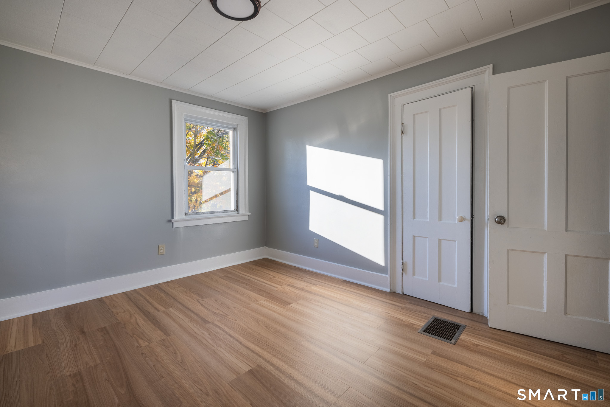 216 Howard Avenue Property Photo 14