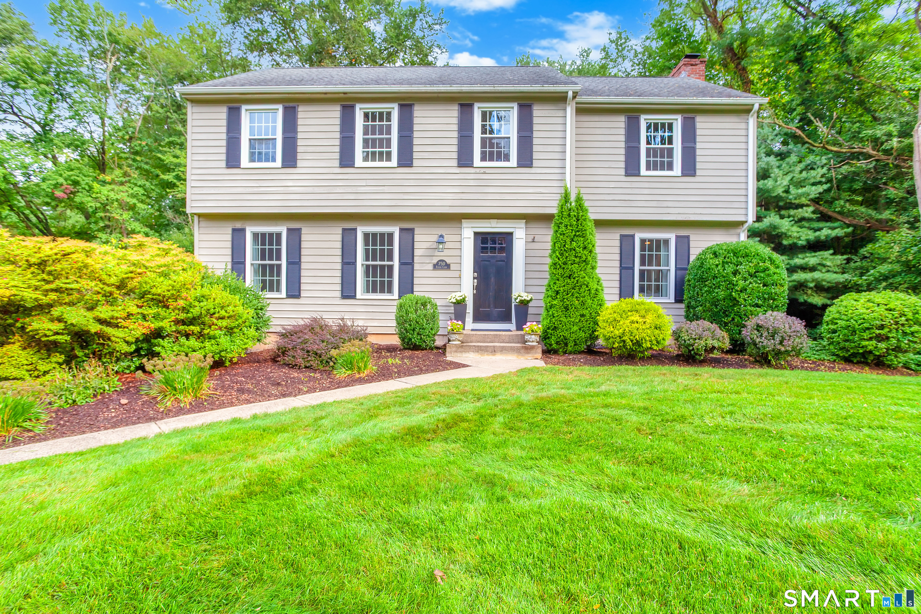 750 Foster Court Property Photo 1