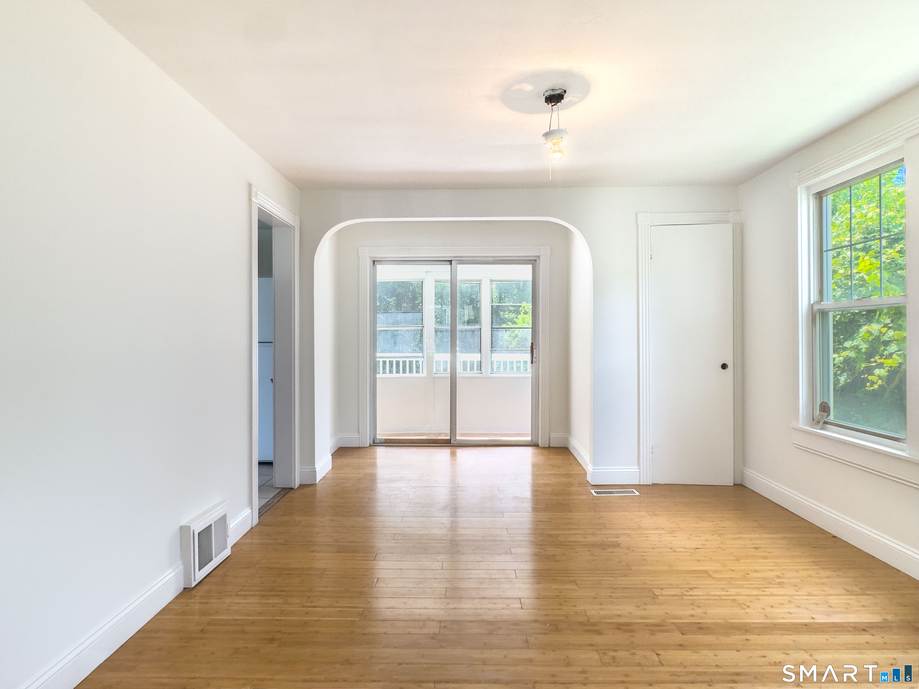 44 Quinsigamond Avenue Property Photo 7
