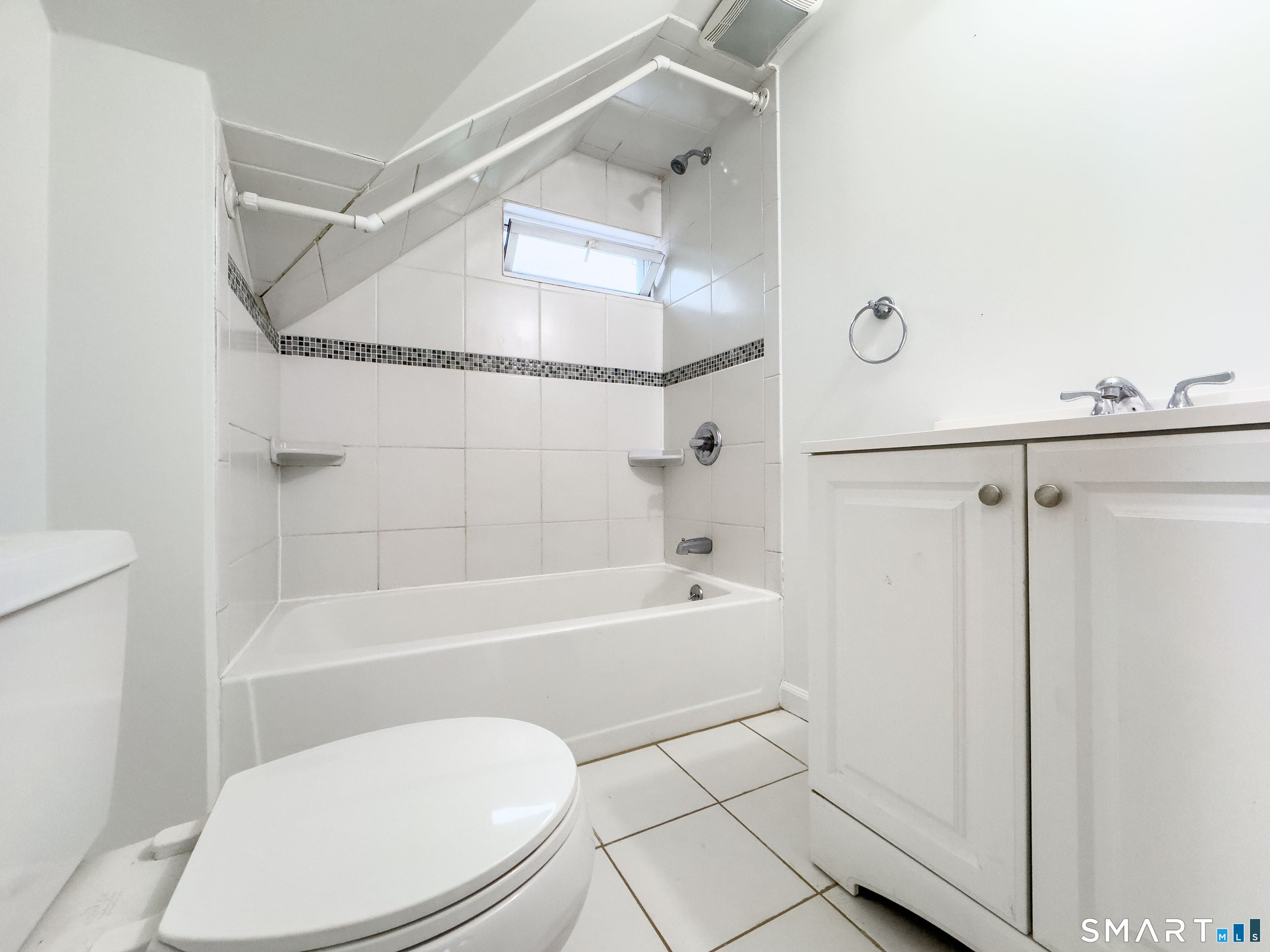 44 Quinsigamond Avenue Property Photo 11