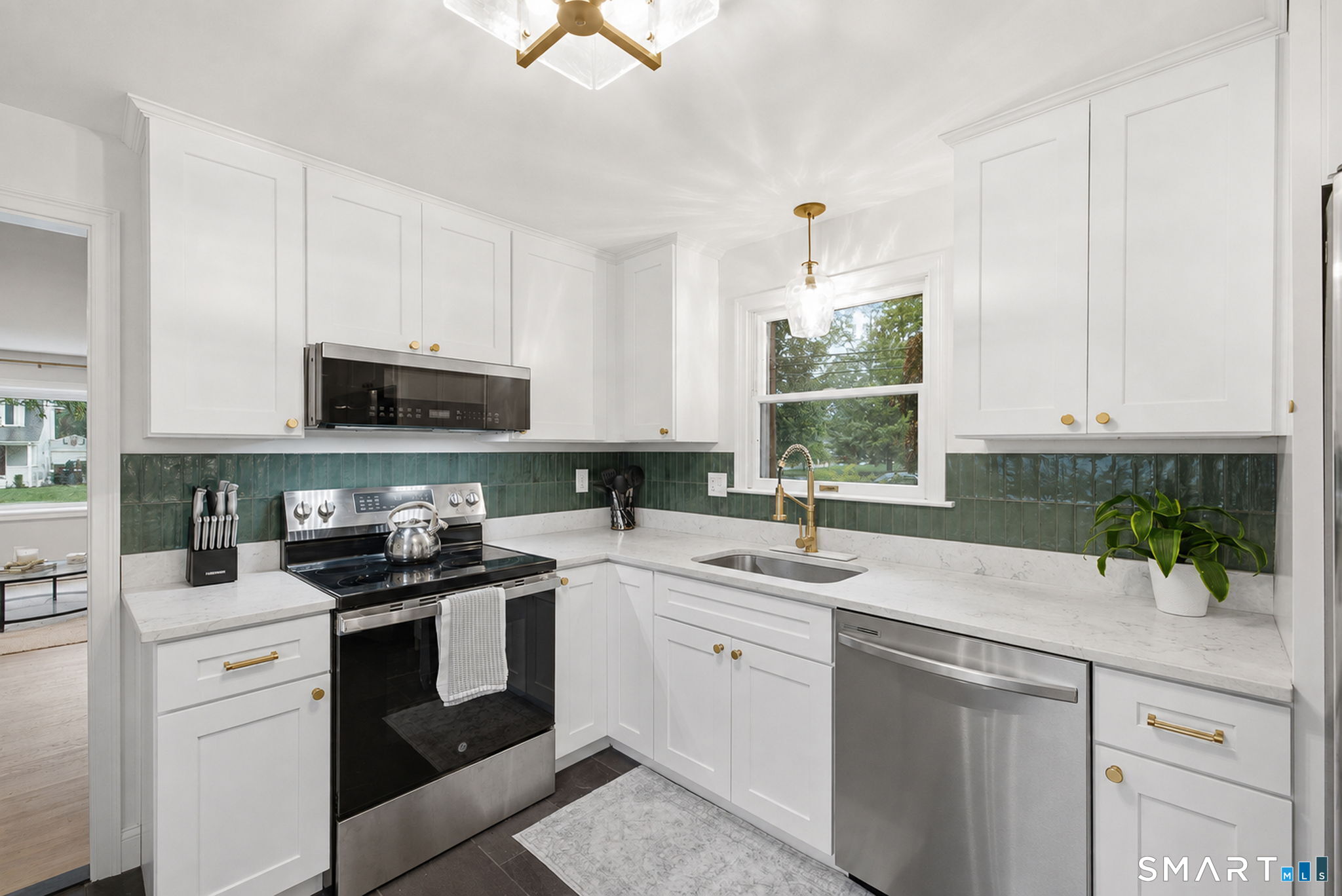 332 Fern Street Property Photo 17