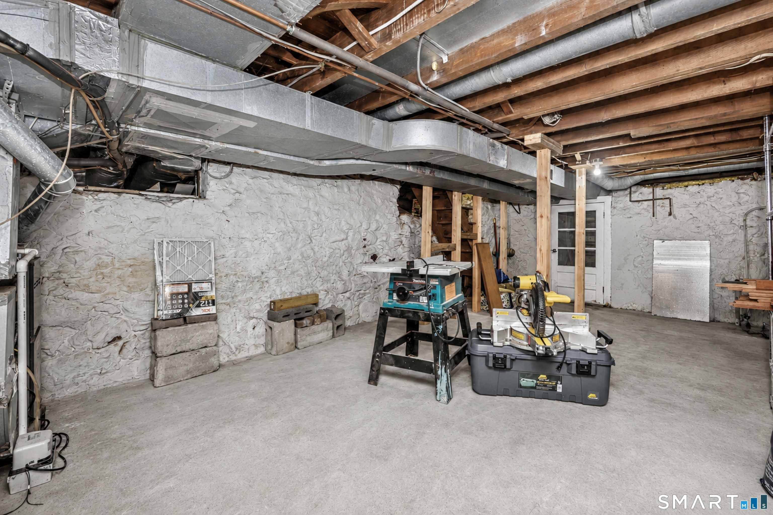 475 Woods West Road Property Photo 34