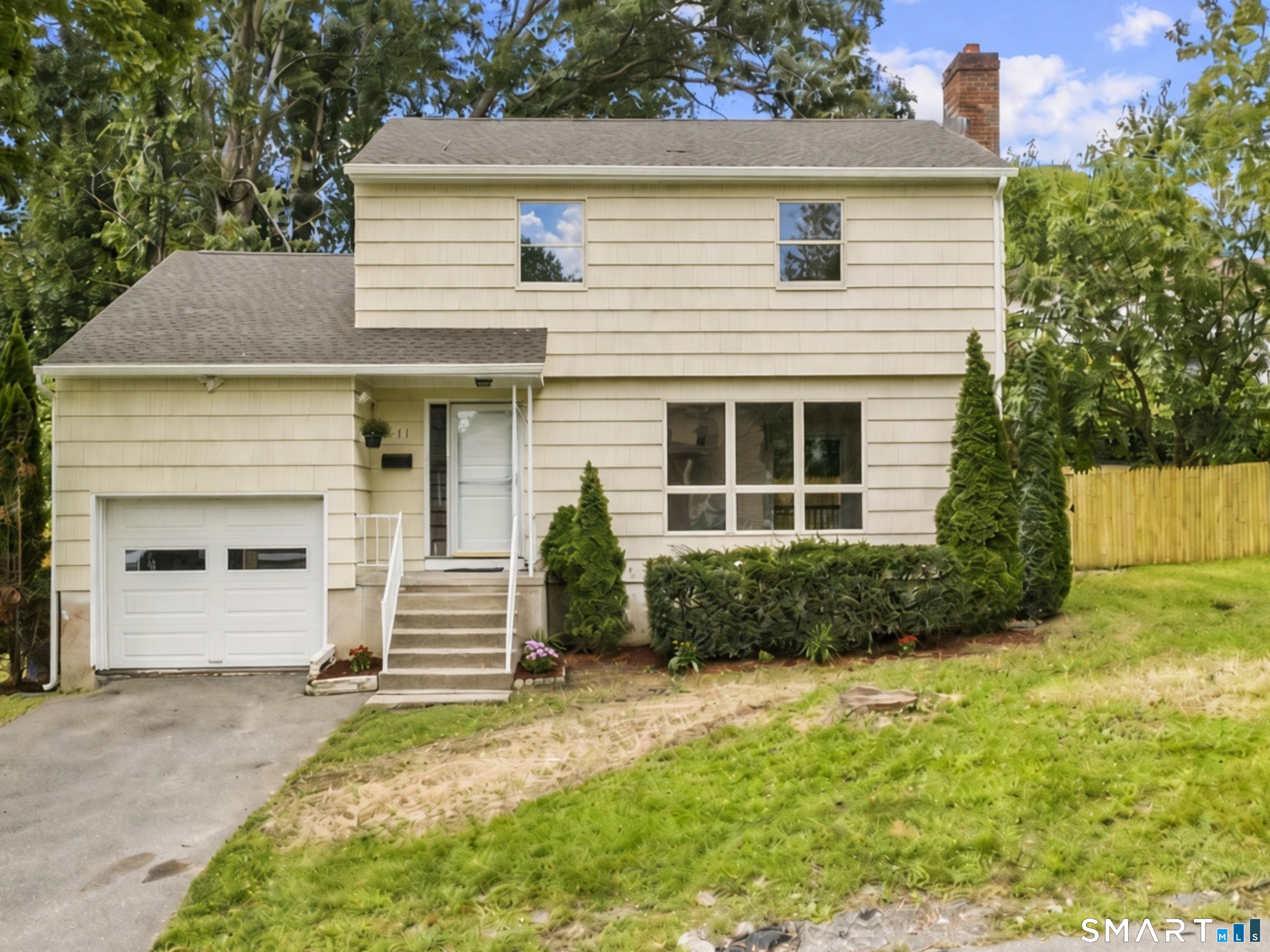 341 Lounsbury Street Property Photo 10