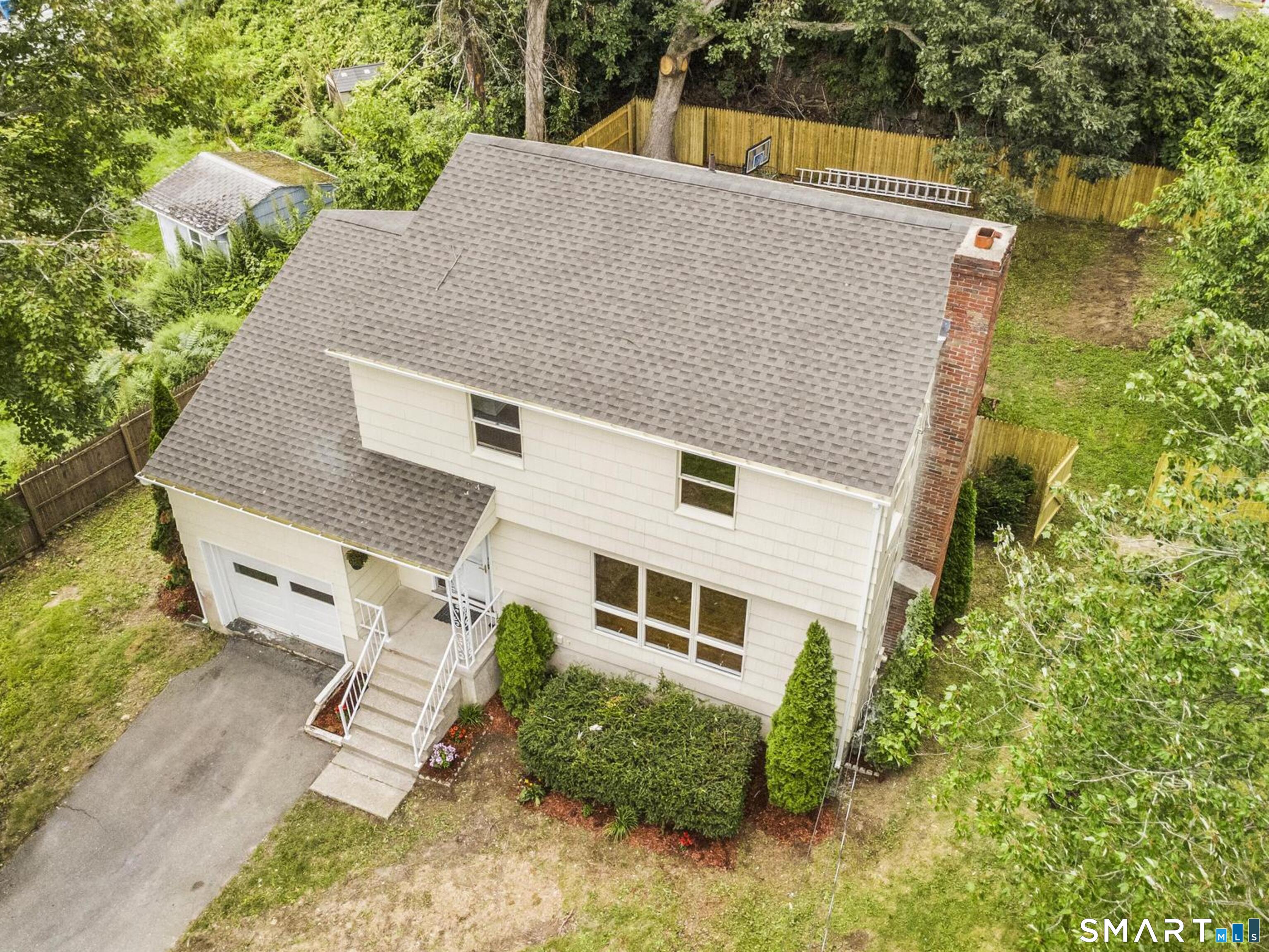 341 Lounsbury Street Property Photo 11