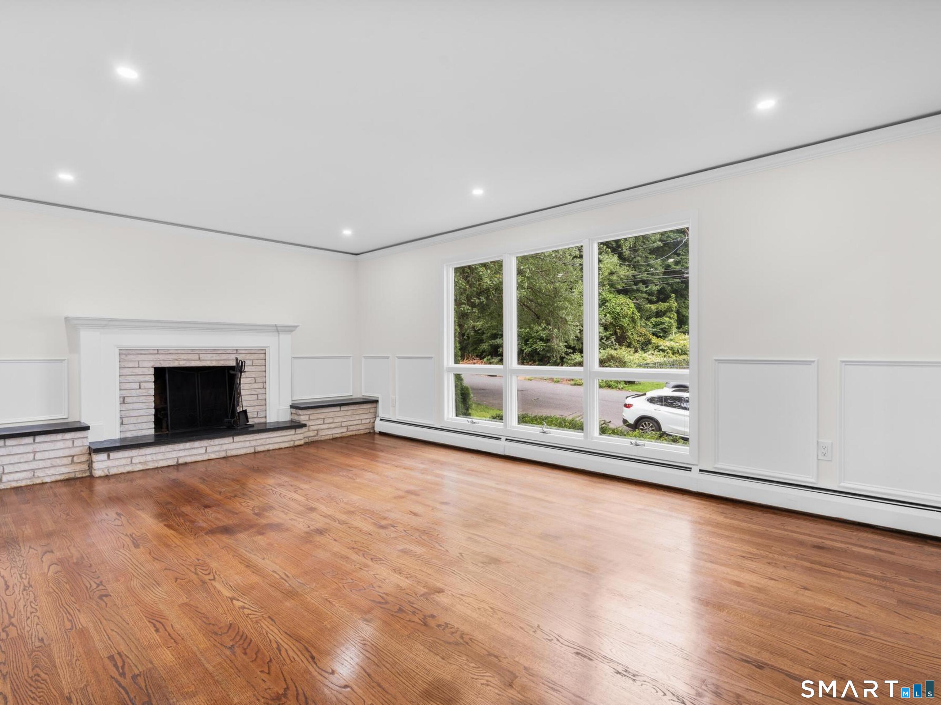 341 Lounsbury Street Property Photo 16