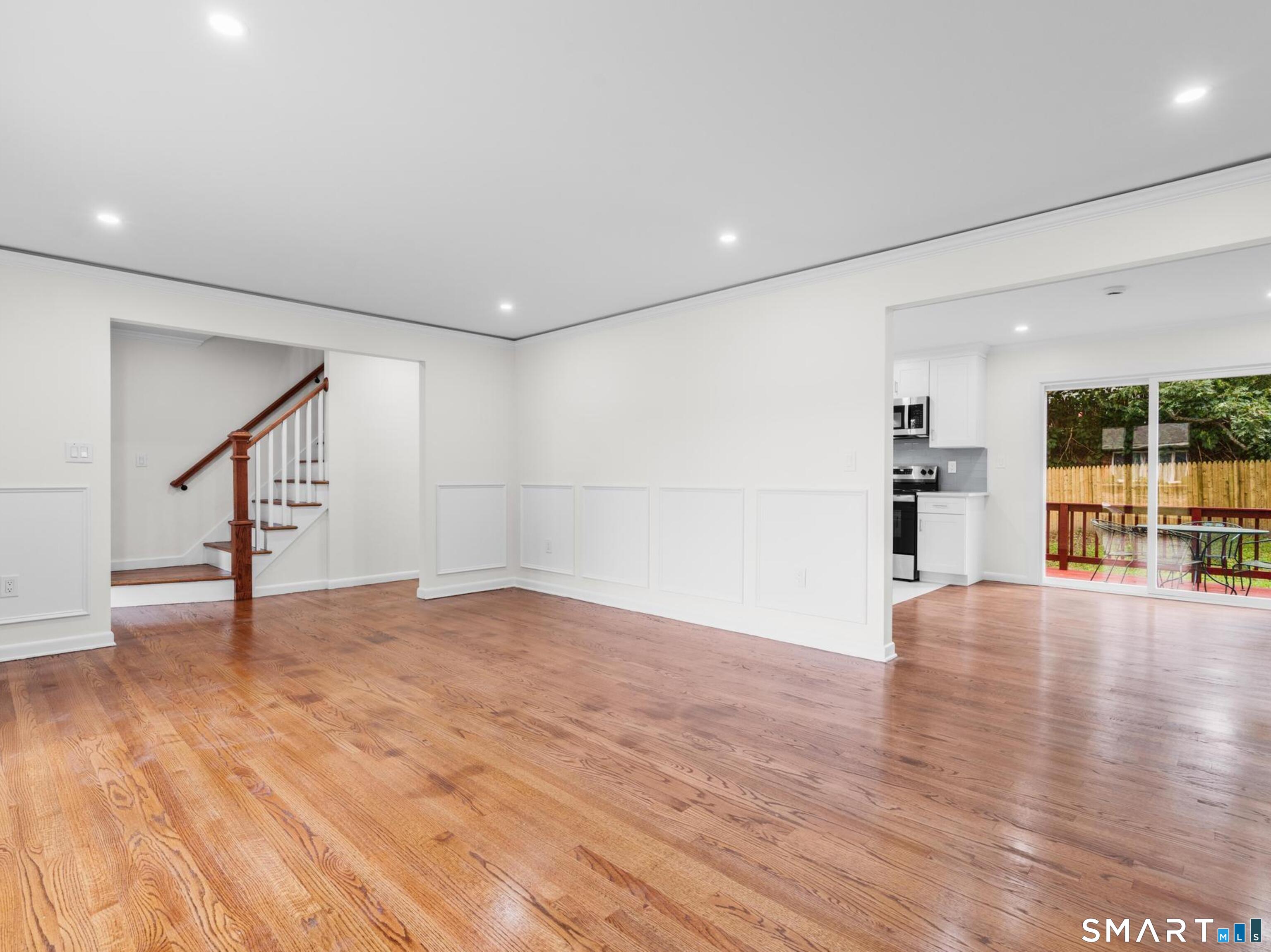 341 Lounsbury Street Property Photo 19